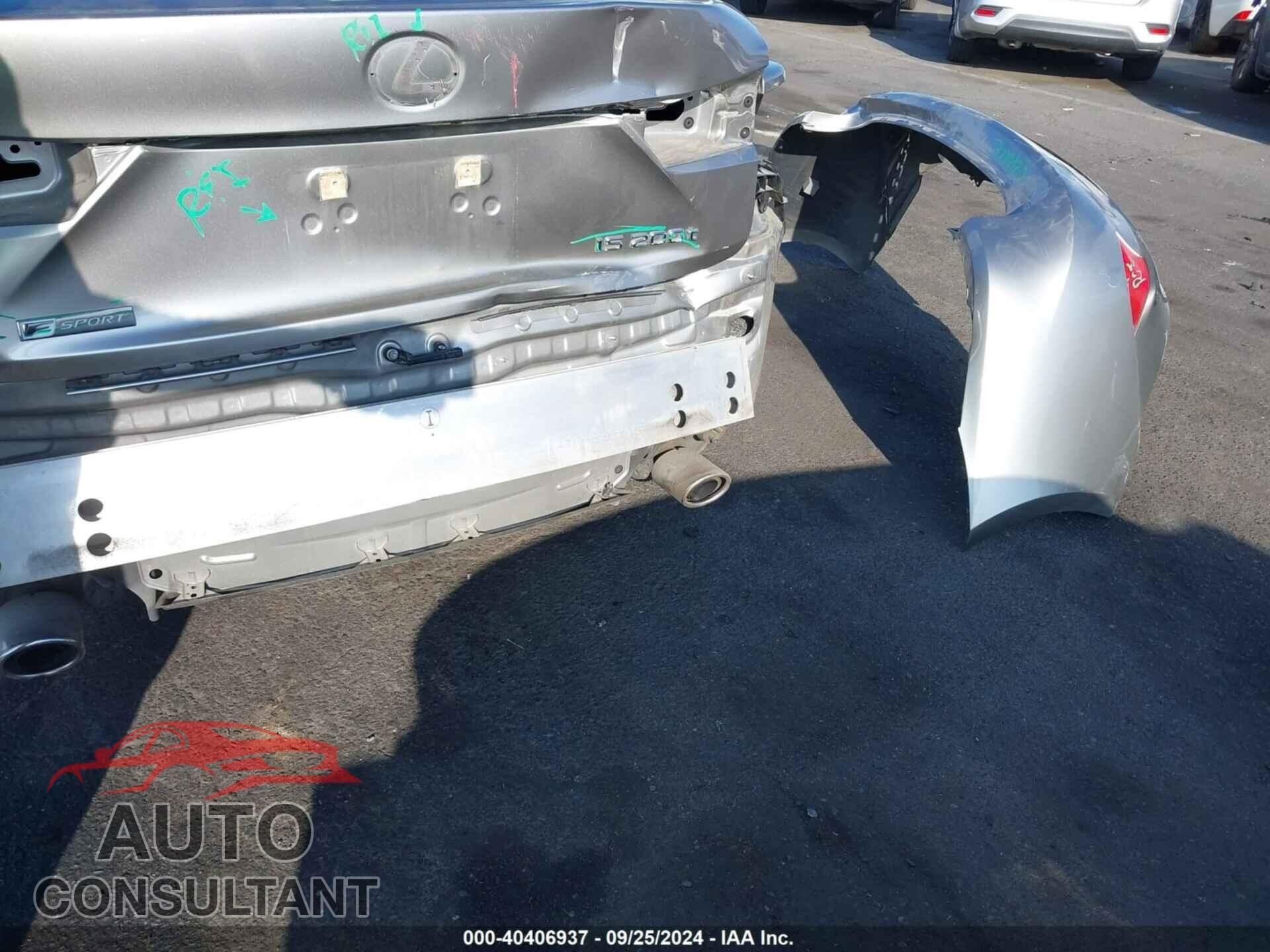 LEXUS IS 2016 - JTHBA1D22G5018292