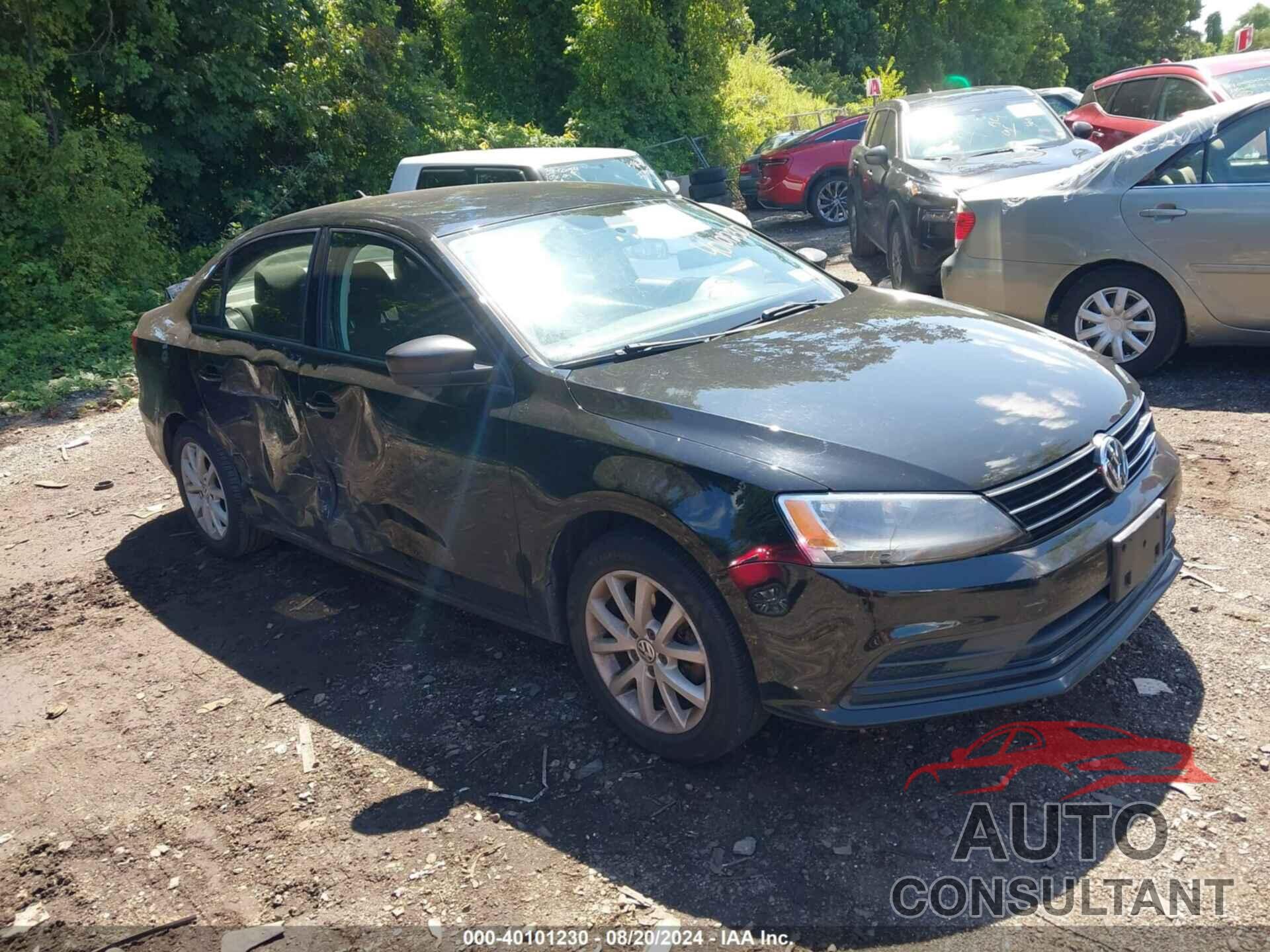 VOLKSWAGEN JETTA 2015 - 3VWD17AJ8FM229723