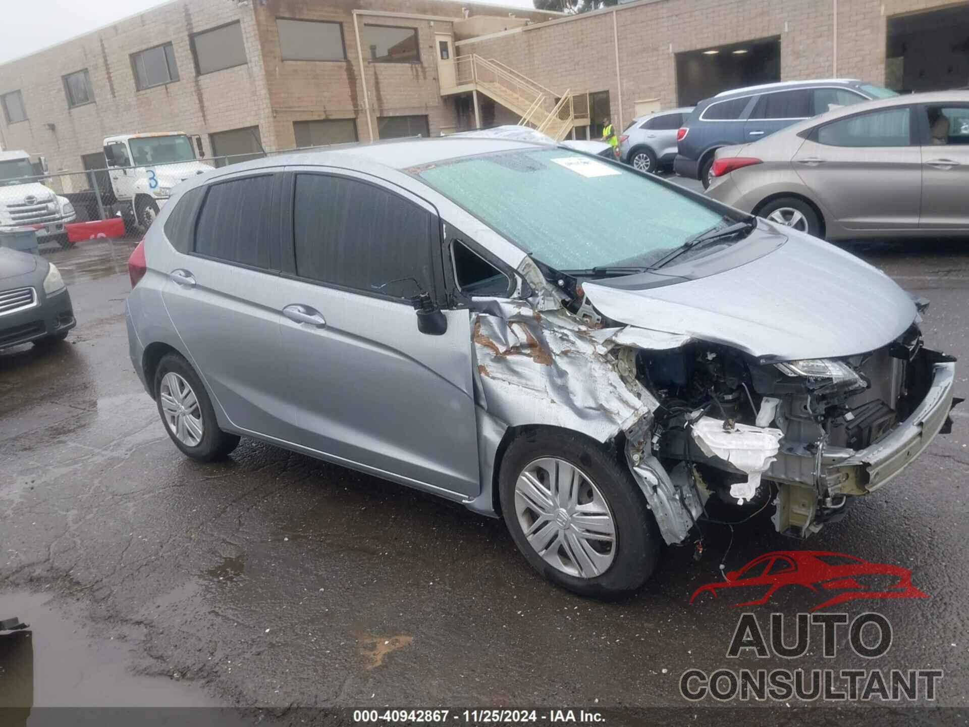 HONDA FIT 2019 - 3HGGK5H43KM720956