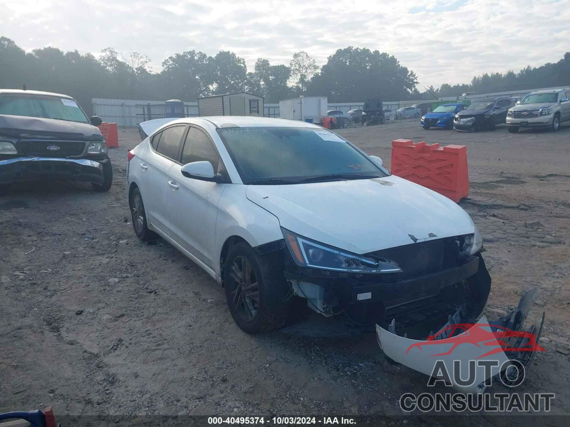 HYUNDAI ELANTRA 2019 - 5NPD84LF0KH468415