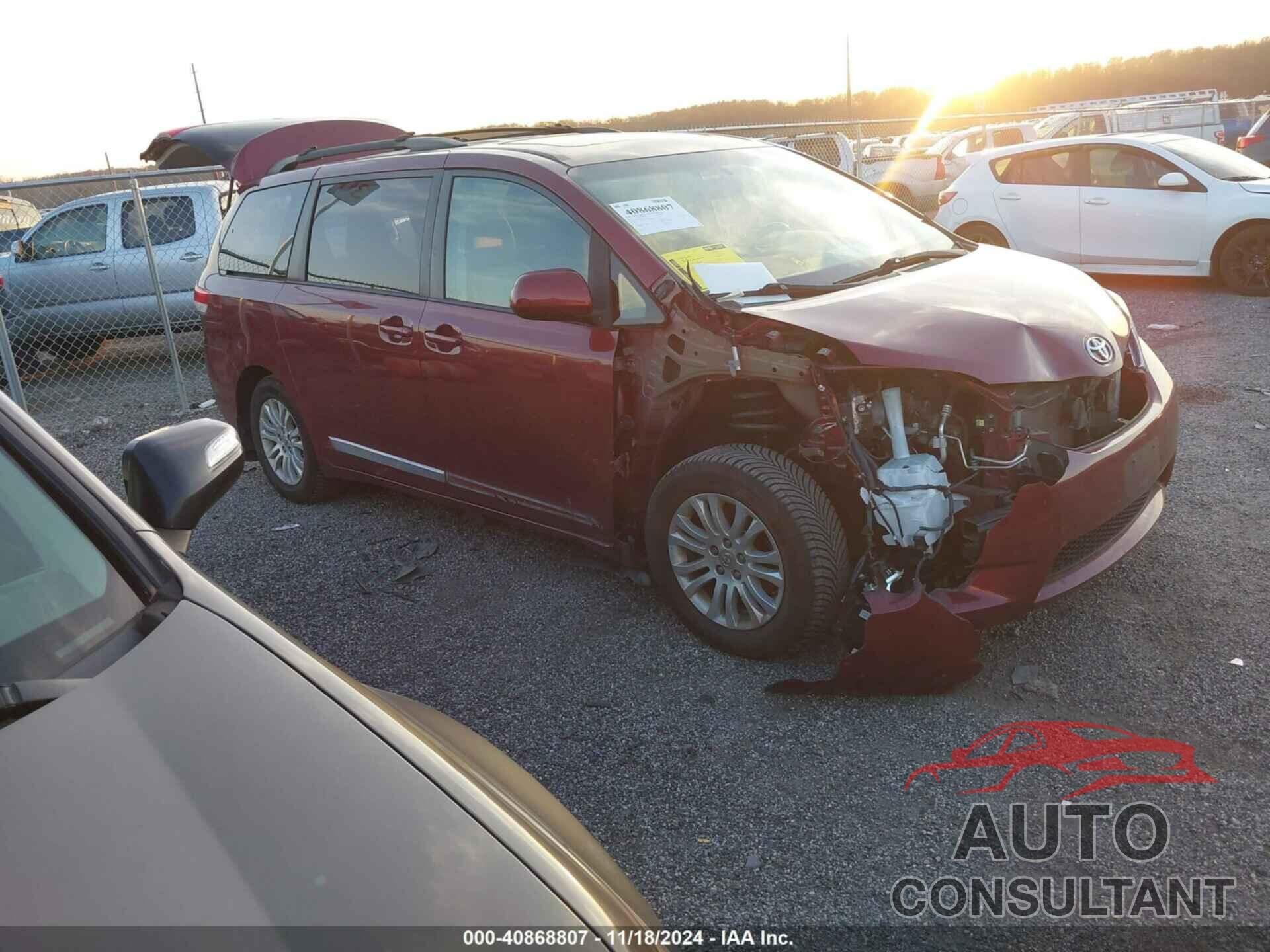 TOYOTA SIENNA 2013 - 5TDYK3DC9DS346599