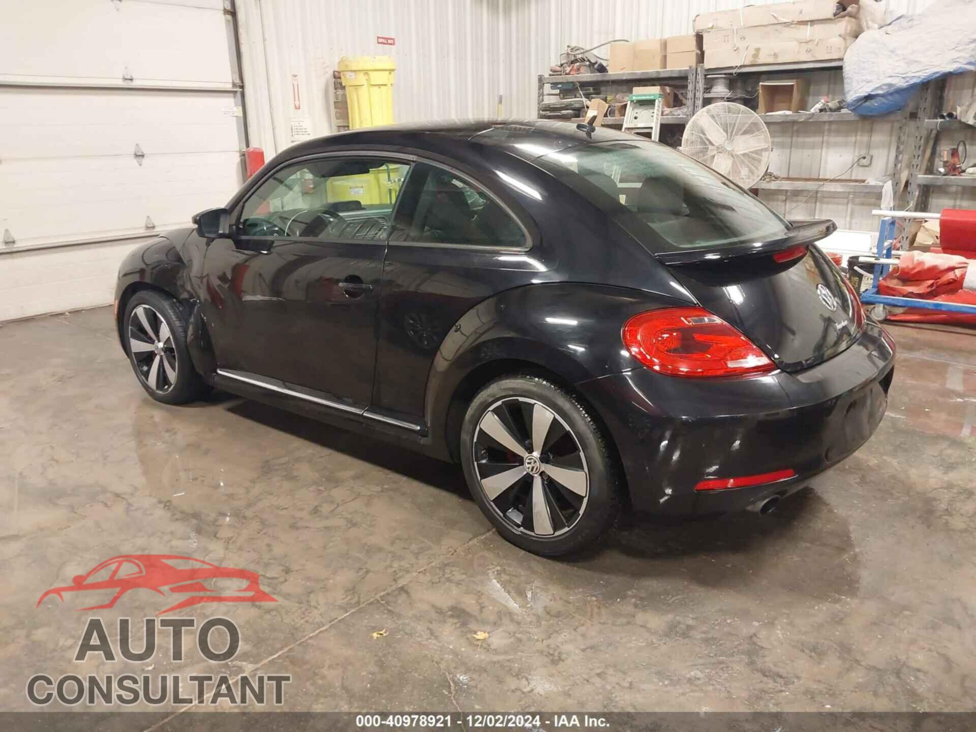 VOLKSWAGEN BEETLE 2013 - 3VWV67AT8DM602425