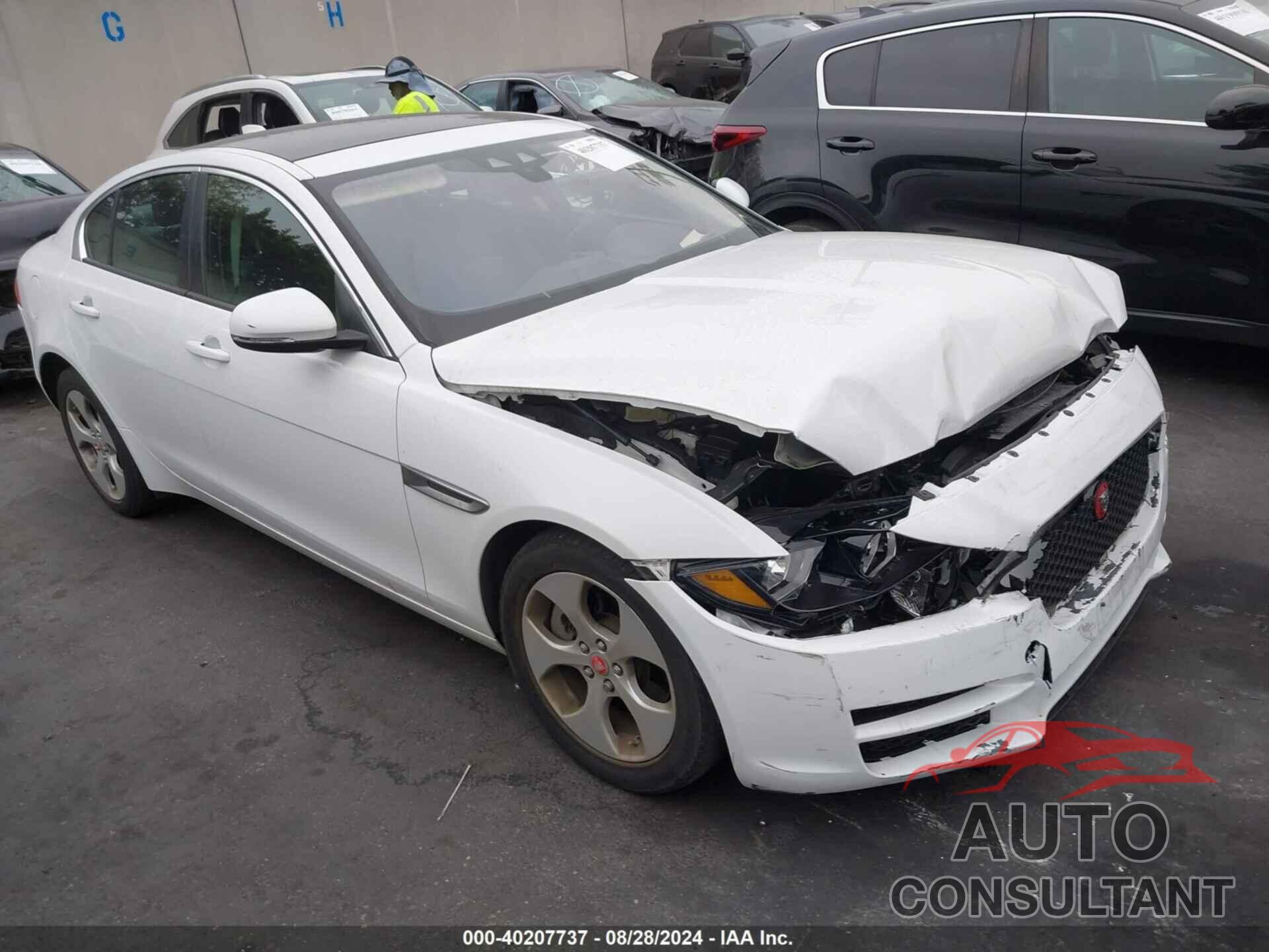 JAGUAR XE 2018 - SAJAR4FX6JCP35301