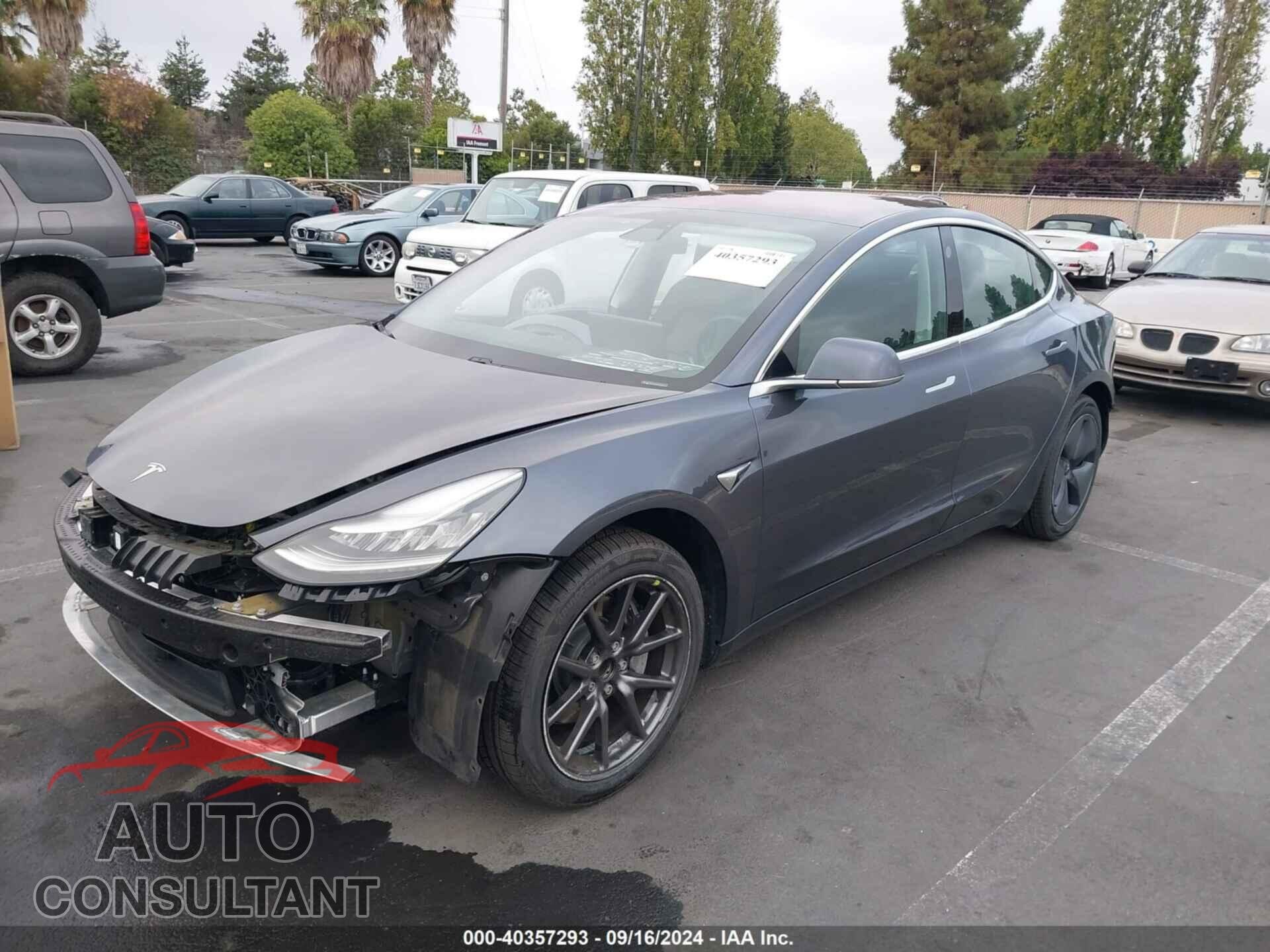 TESLA MODEL 3 2018 - 5YJ3E1EA1JF158713