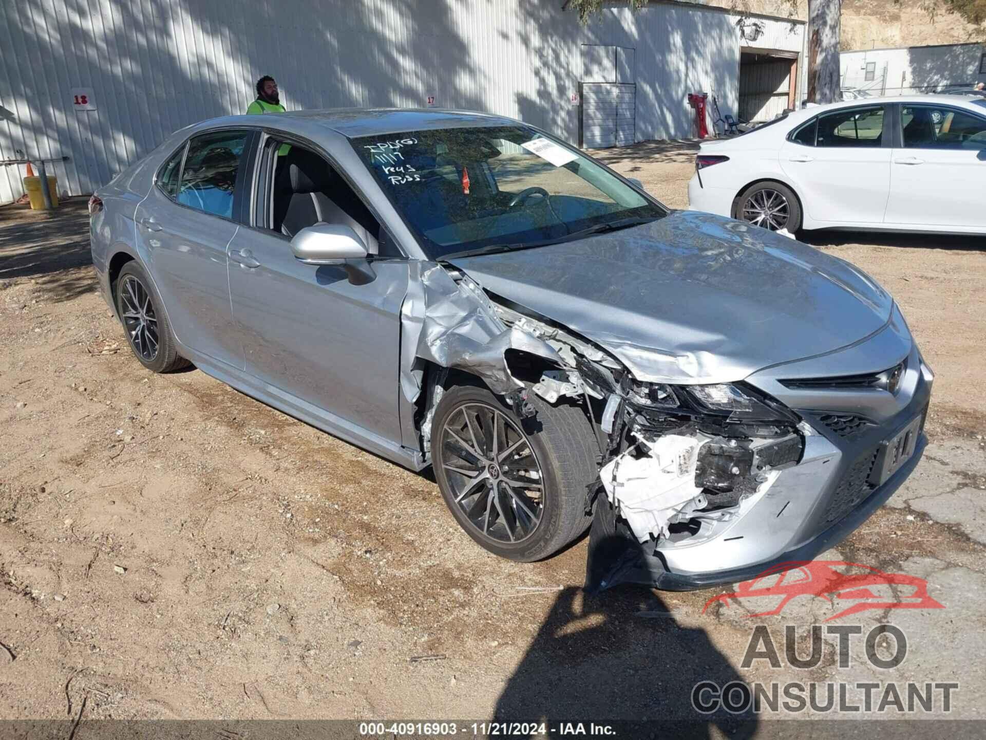 TOYOTA CAMRY 2023 - 4T1G11AK2PU157867