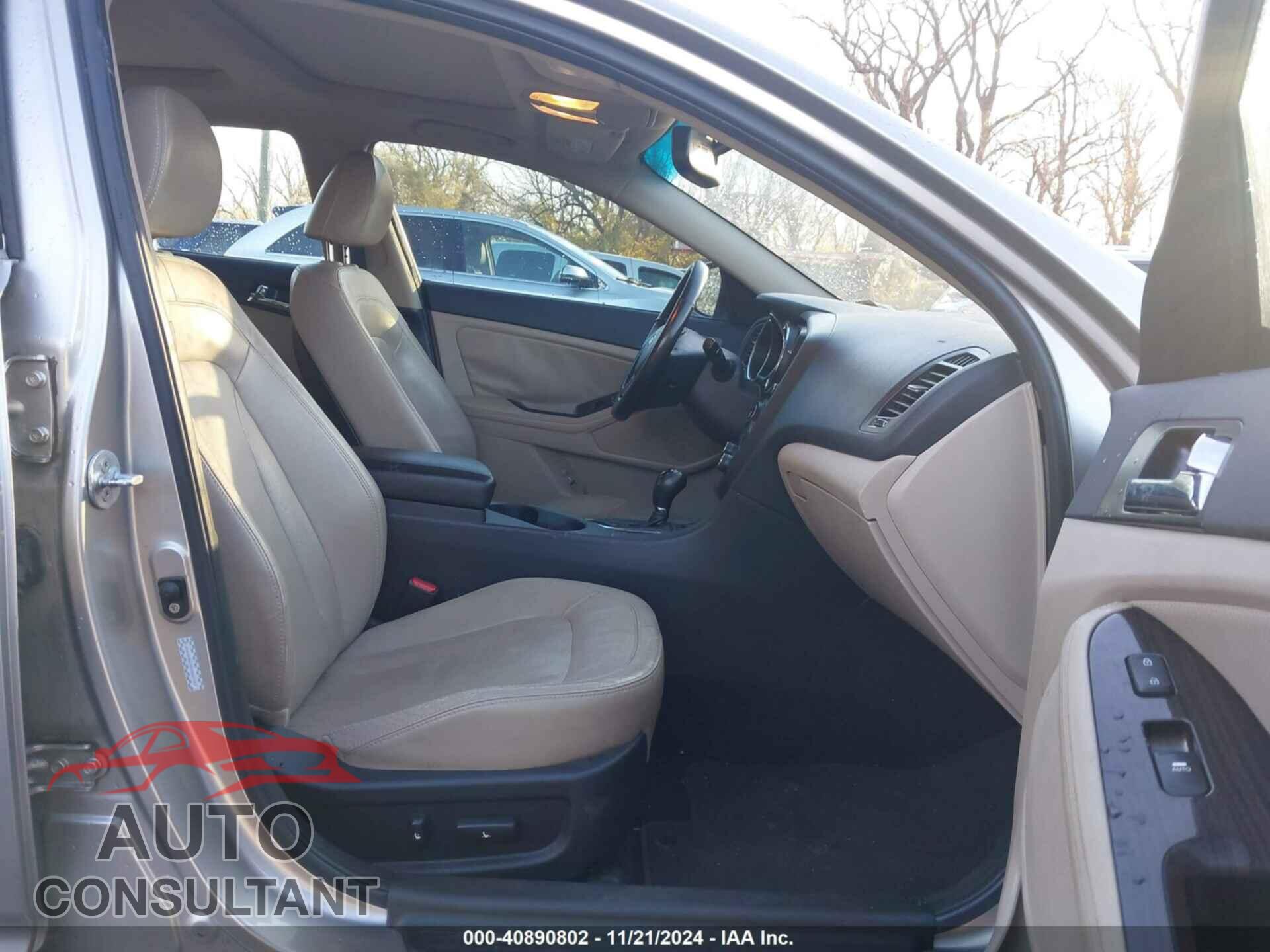 KIA OPTIMA 2011 - KNAGN4A79B5083367