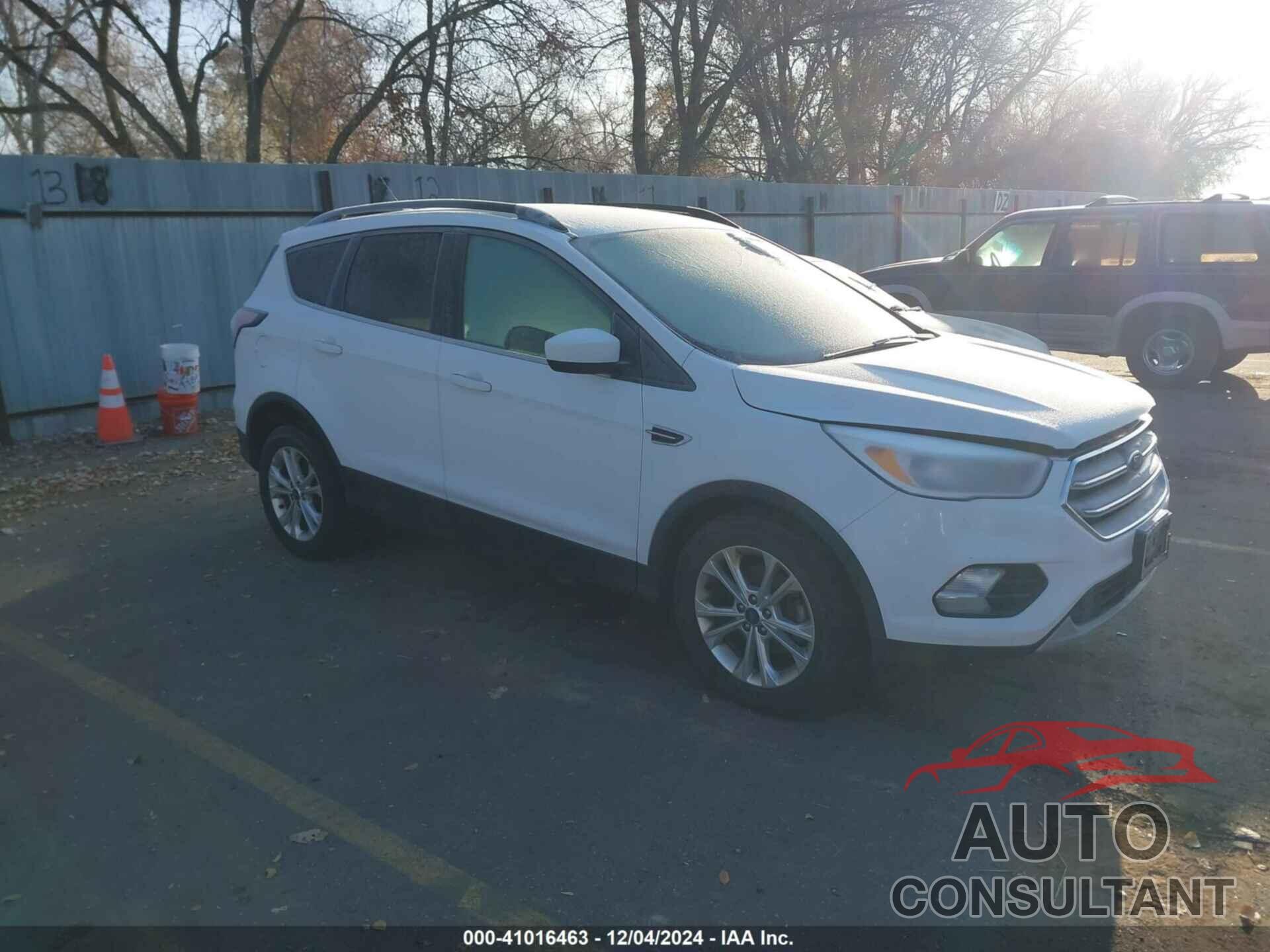 FORD ESCAPE 2018 - 1FMCU0GD3JUA56501