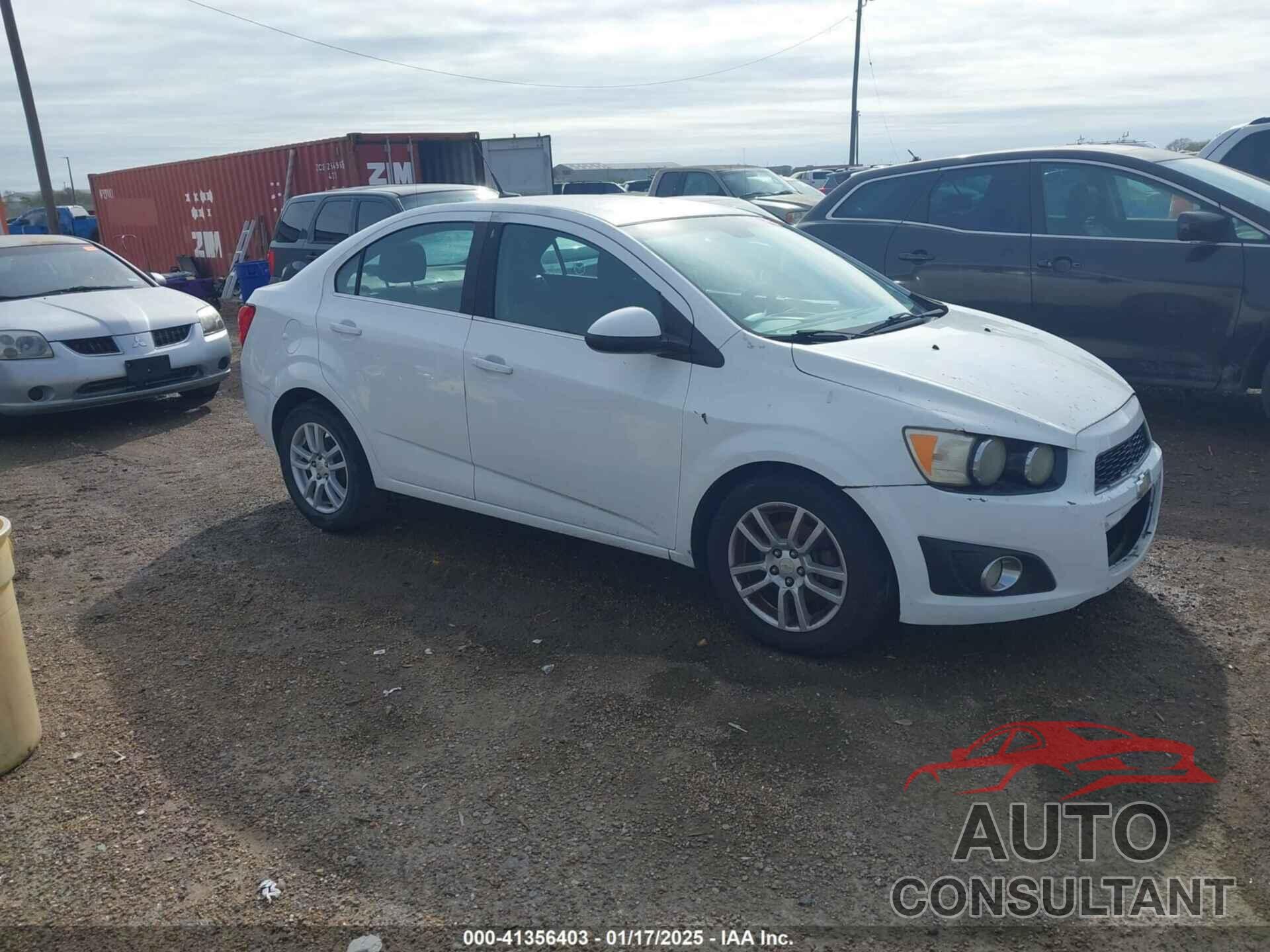 CHEVROLET SONIC 2012 - 1G1JC5SH5C4184501