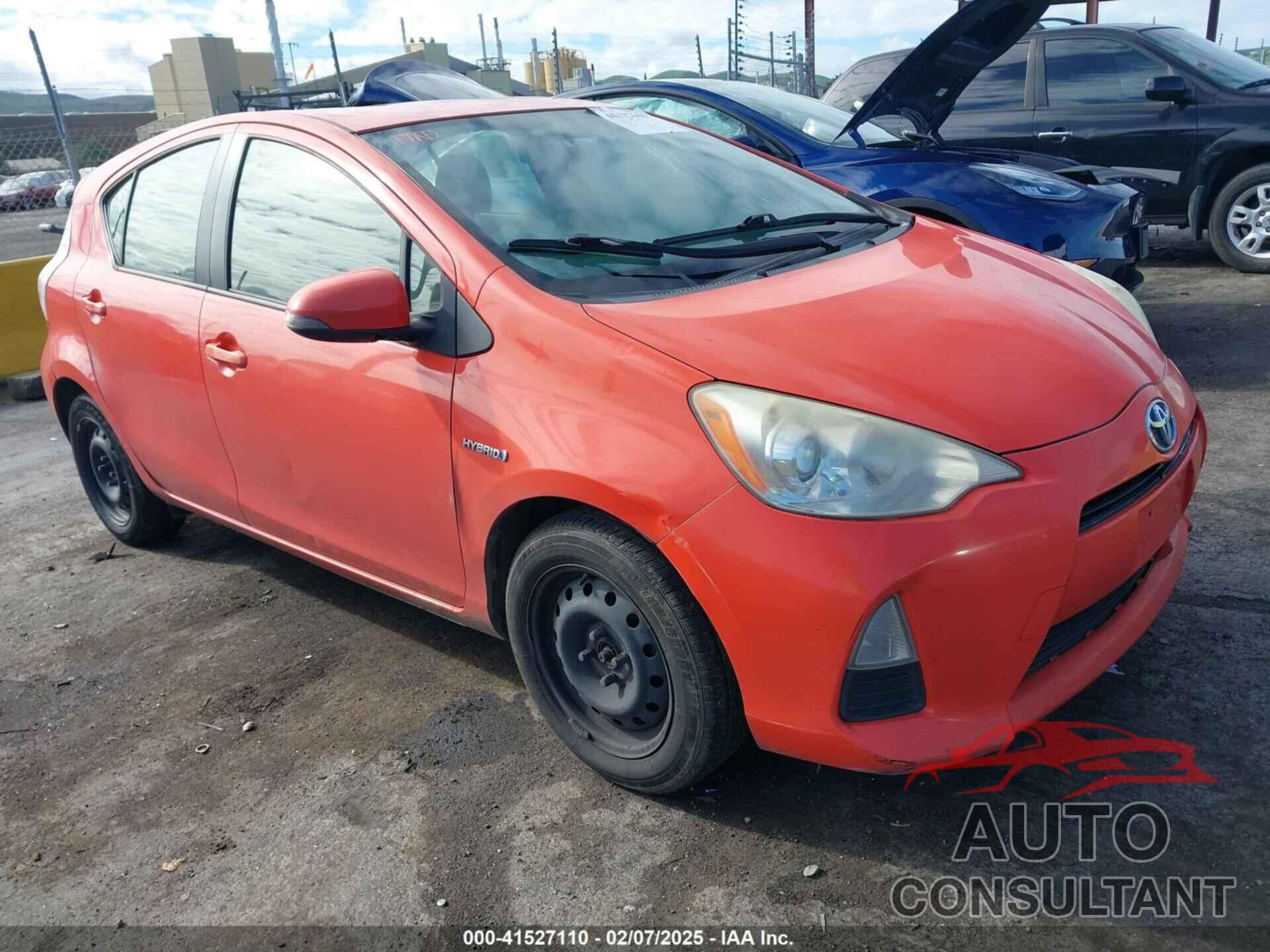 TOYOTA PRIUS C 2013 - JTDKDTB36D1034739