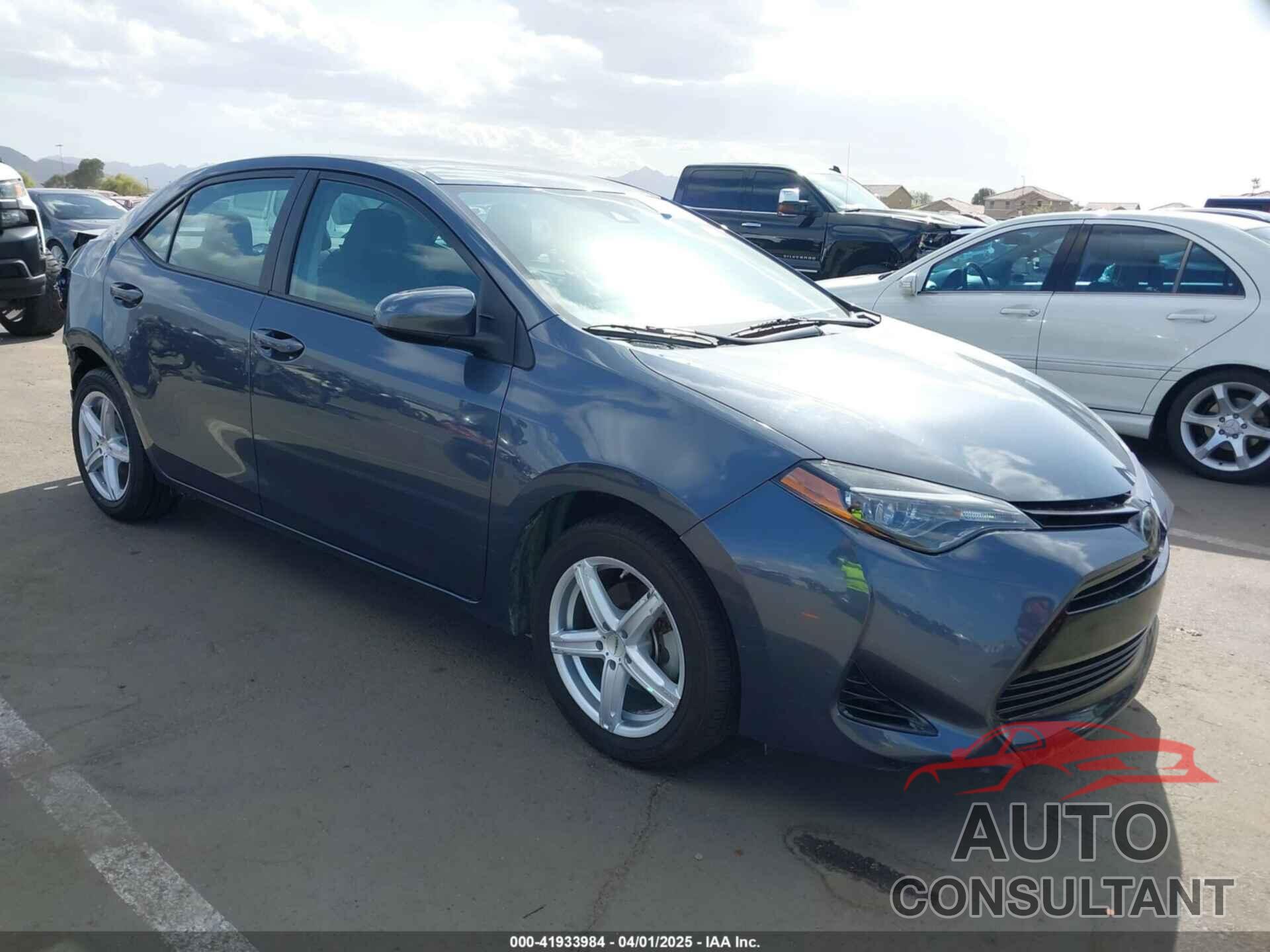 TOYOTA COROLLA 2018 - 5YFBURHEXJP806632