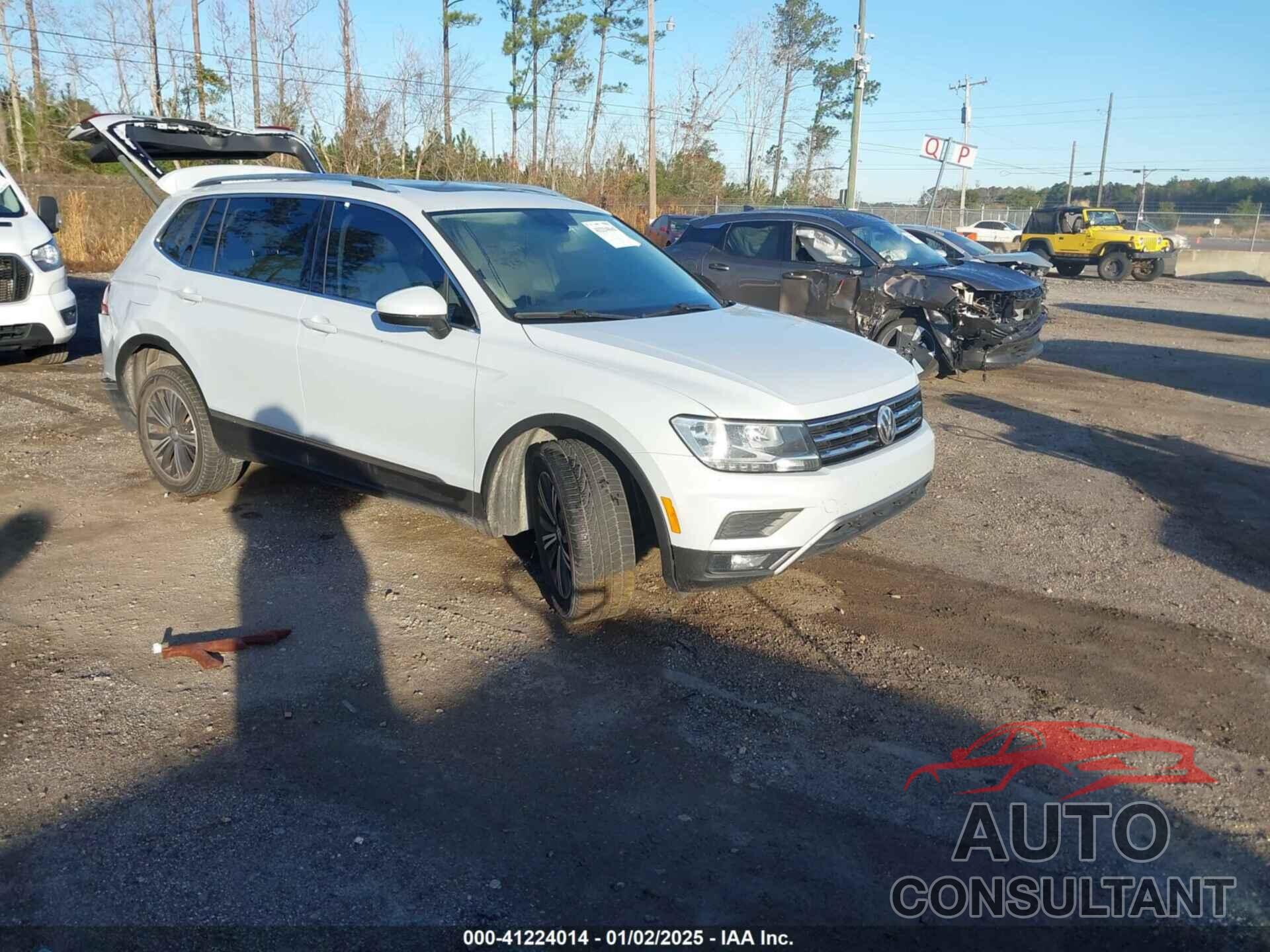 VOLKSWAGEN TIGUAN 2018 - 3VV3B7AX7JM024517