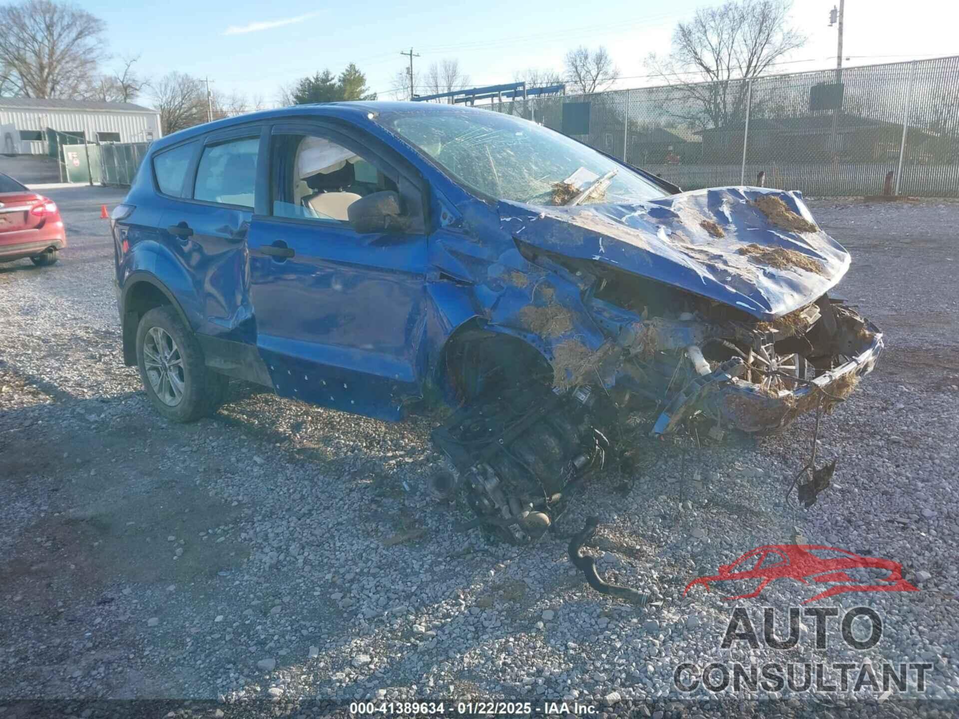 FORD ESCAPE 2017 - 1FMCU0F75HUD72570