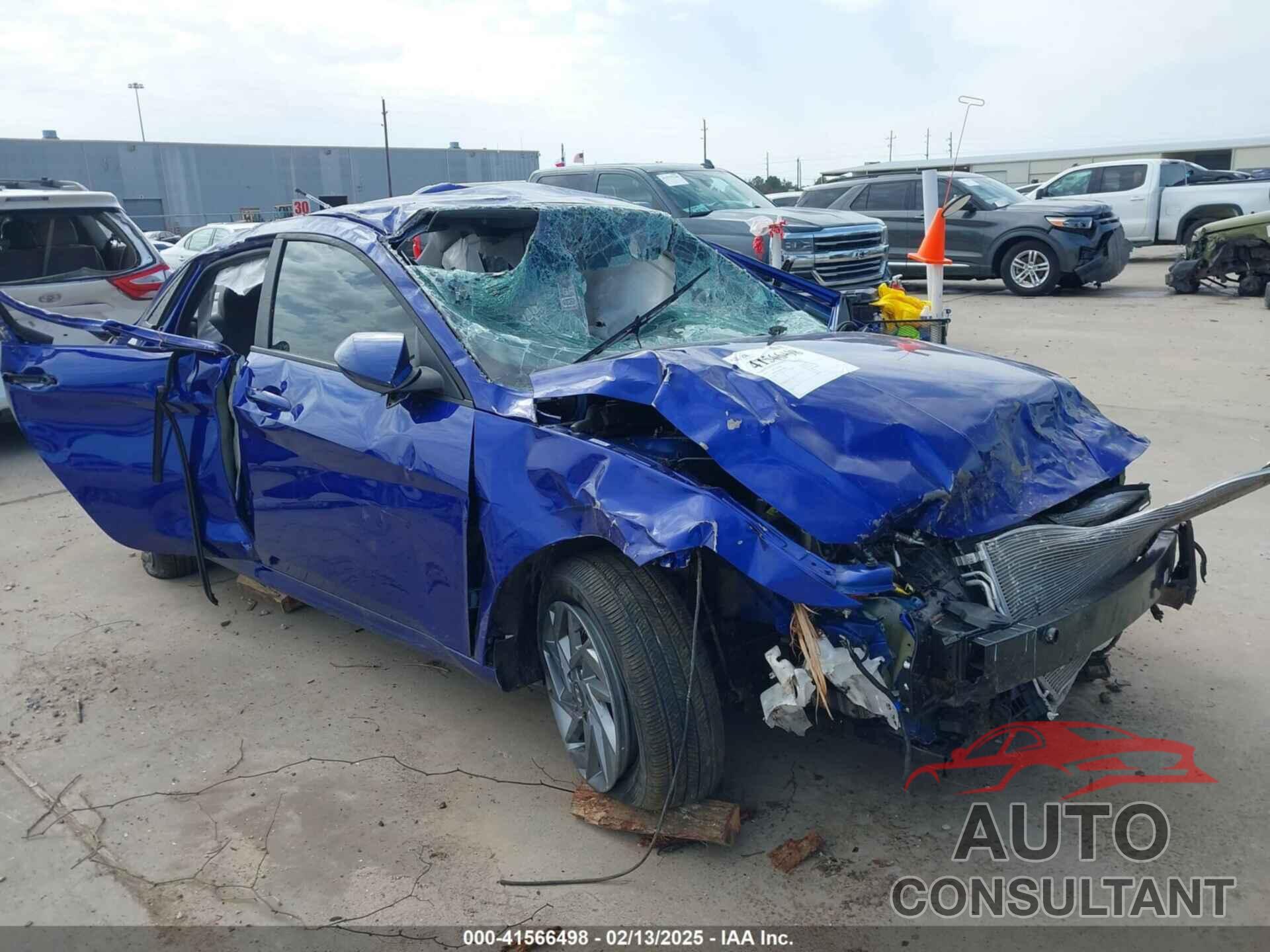 HYUNDAI ELANTRA 2024 - KMHLM4DG8RU808226