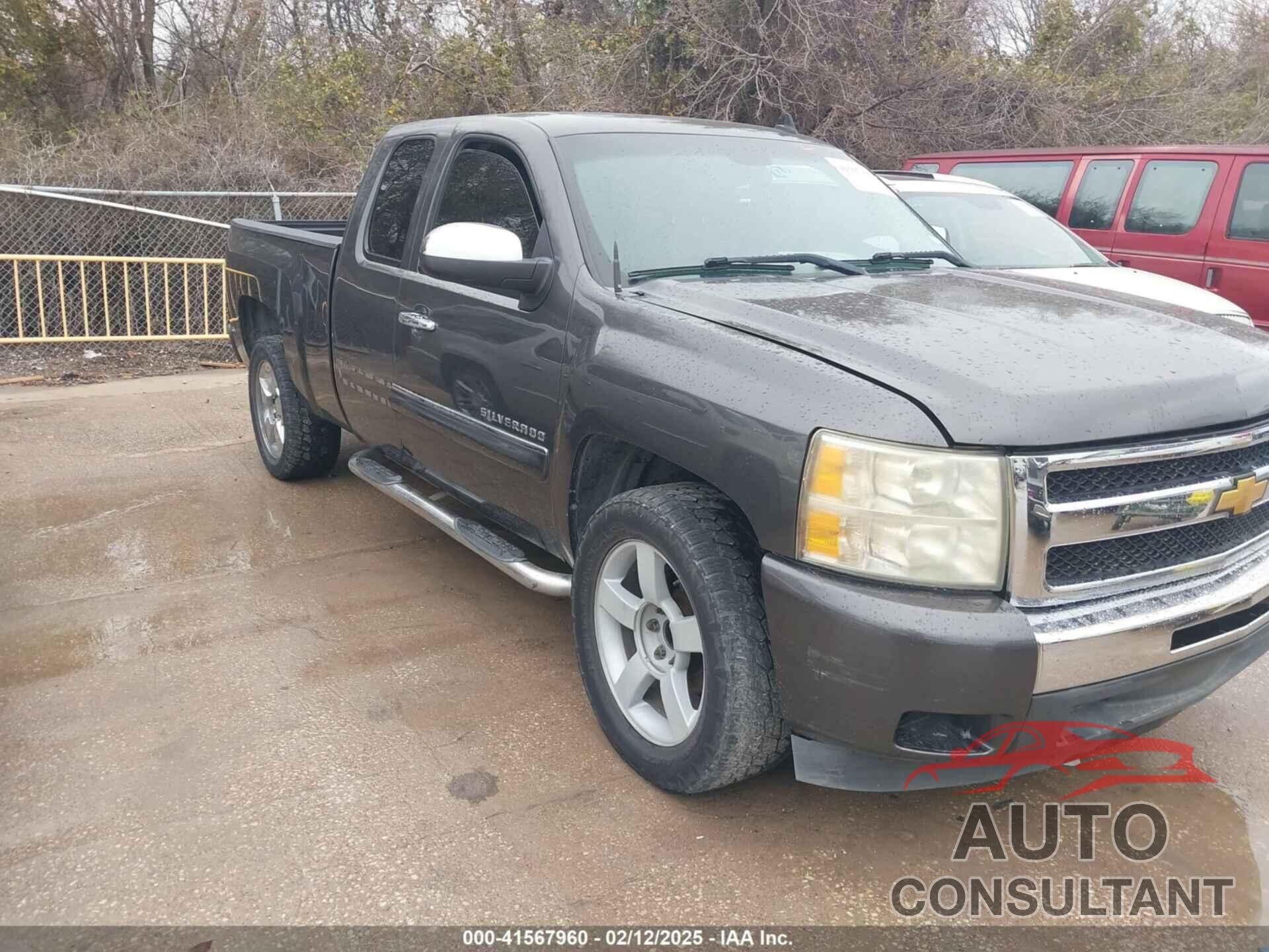 CHEVROLET SILVERADO 1500 2010 - 1GCSCSE03AZ176817