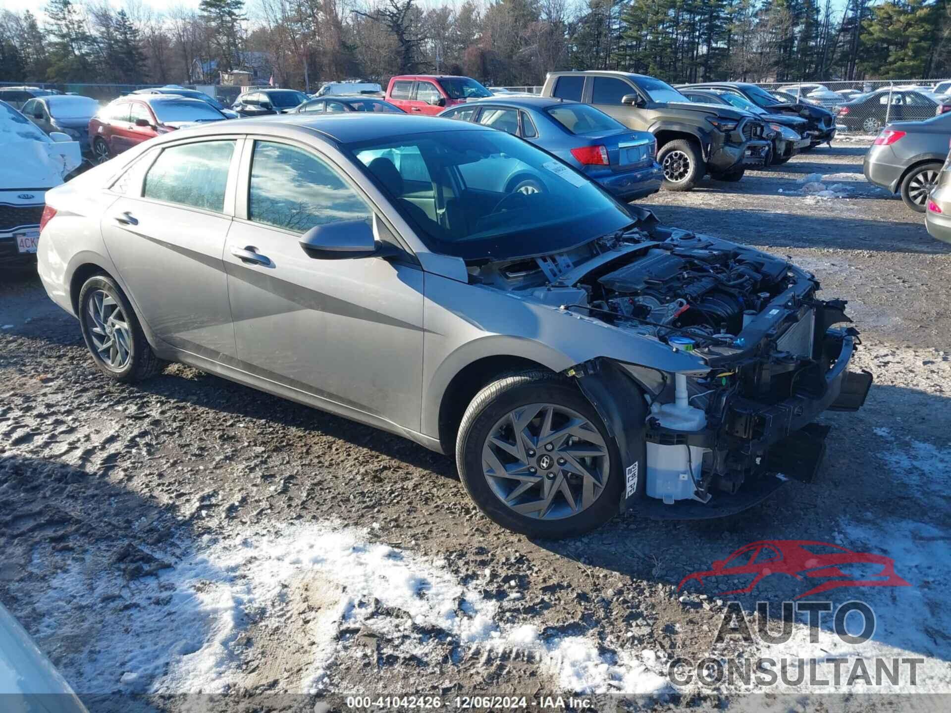 HYUNDAI ELANTRA 2024 - KMHLM4DG8RU690789