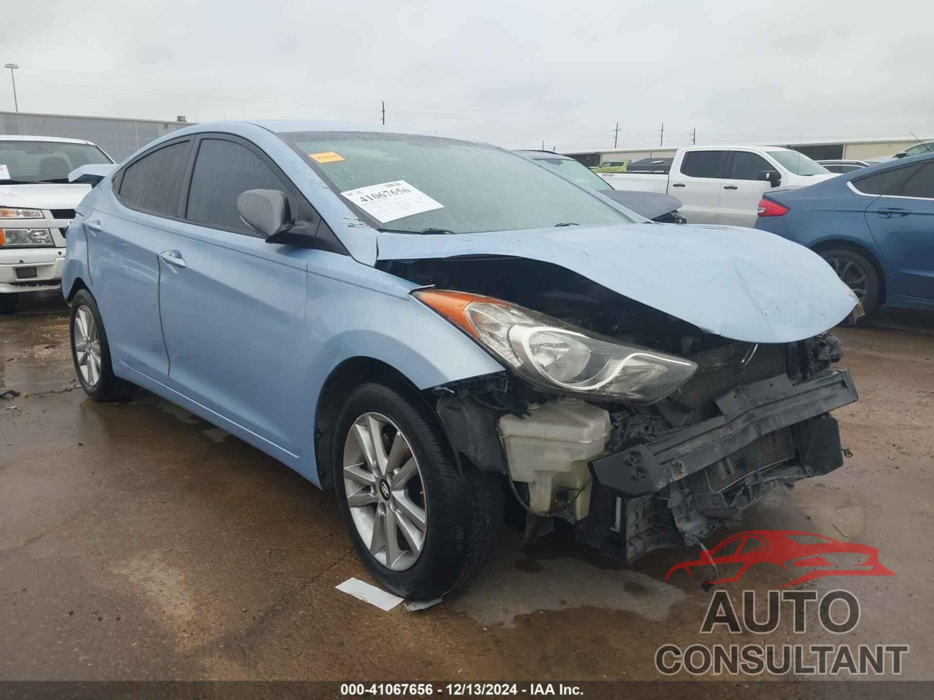 HYUNDAI ELANTRA 2012 - KMHDH4AE6CU207495