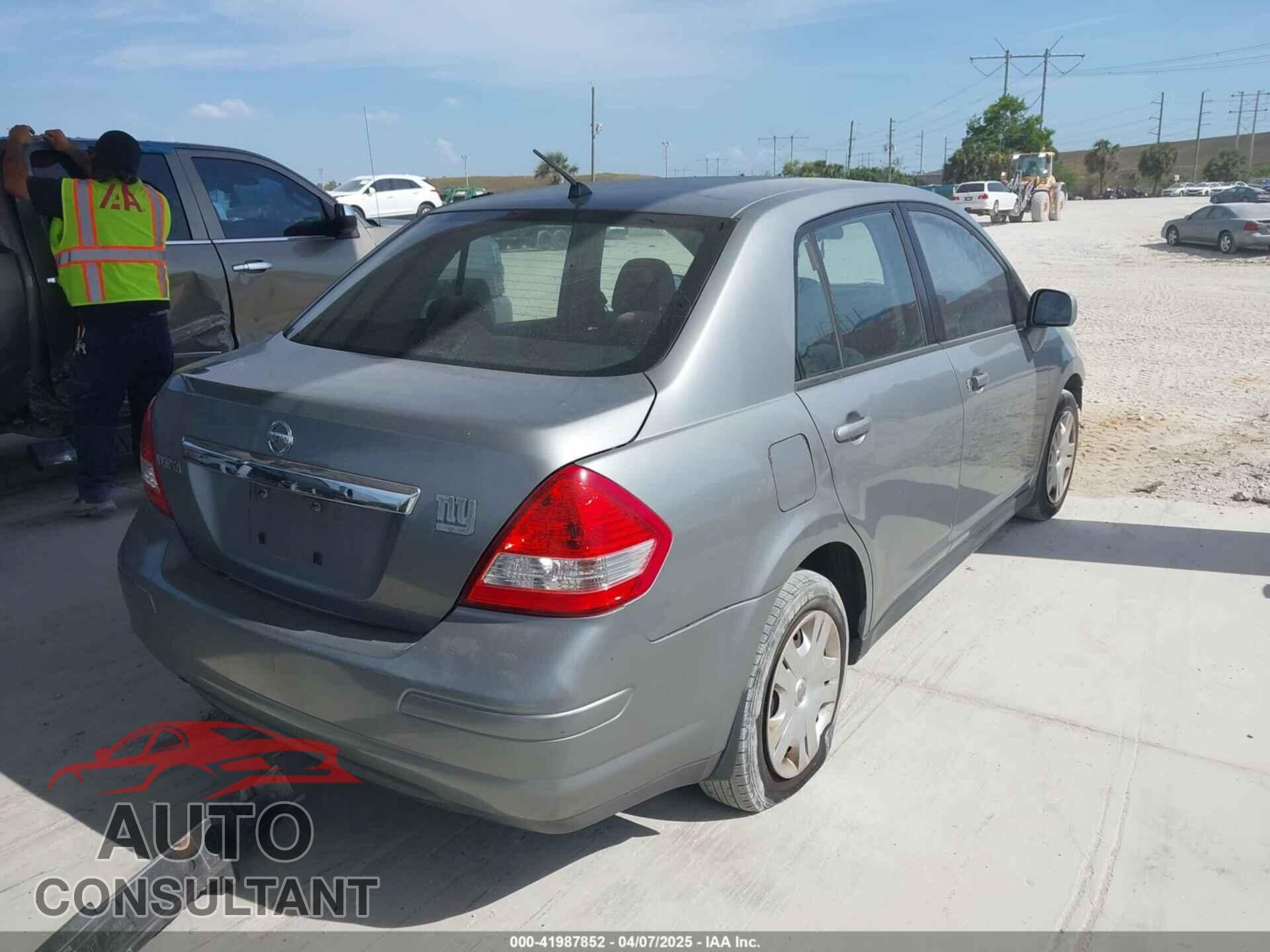 NISSAN VERSA 2010 - 3N1BC1AP0AL365397