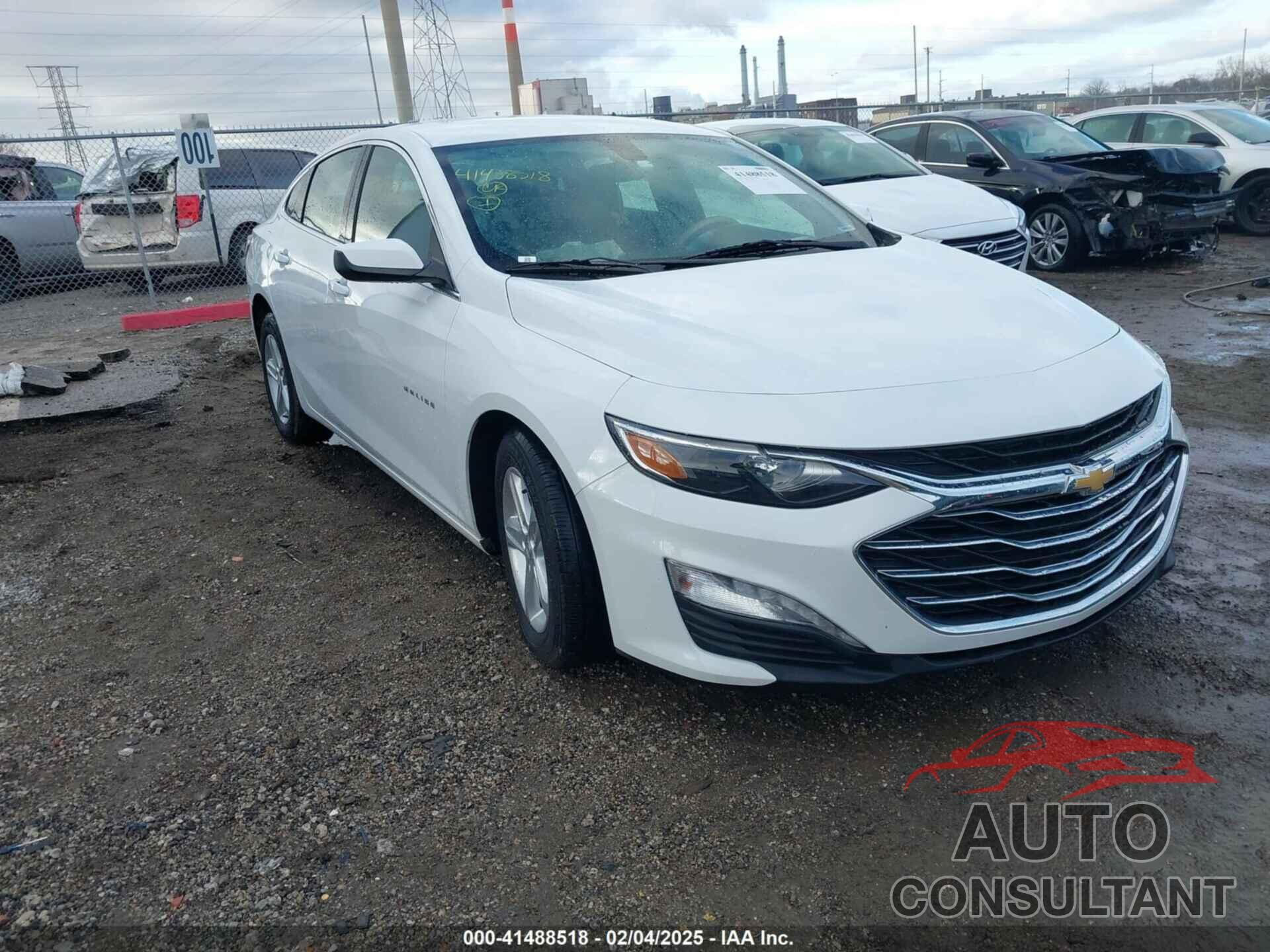 CHEVROLET MALIBU 2022 - 1G1ZD5ST5NF158900