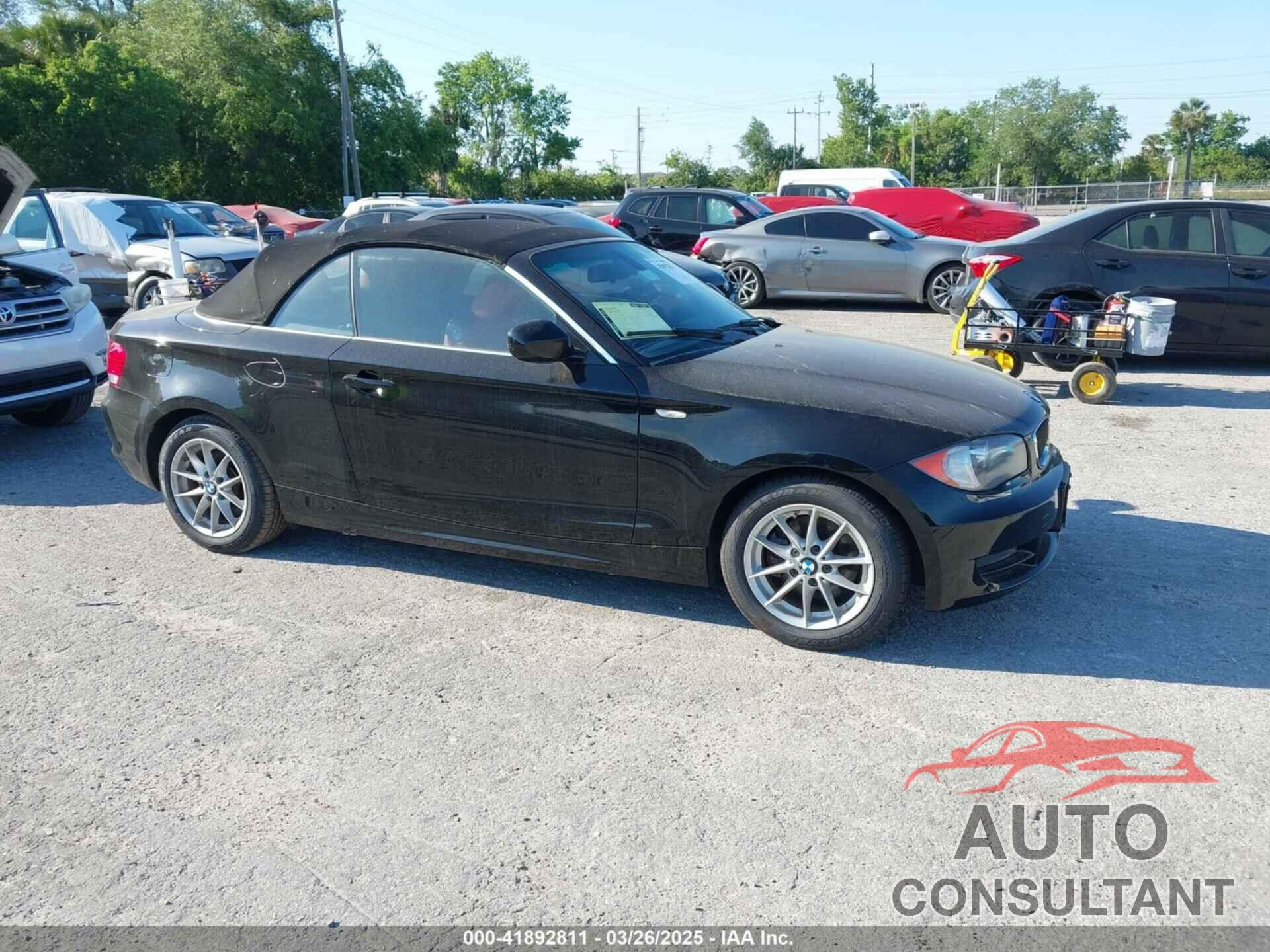 BMW 128I 2011 - WBAUL7C55BVM81049