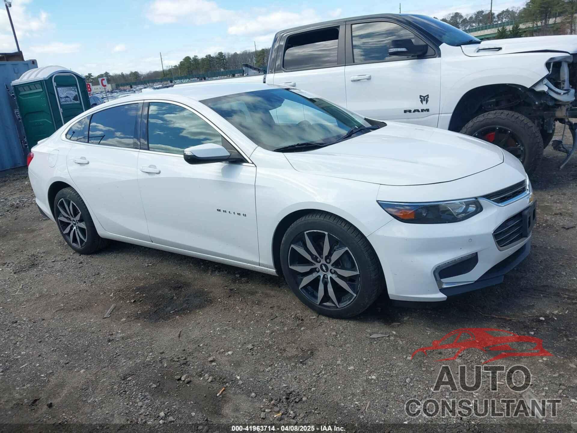 CHEVROLET MALIBU 2017 - 1G1ZE5ST5HF155030