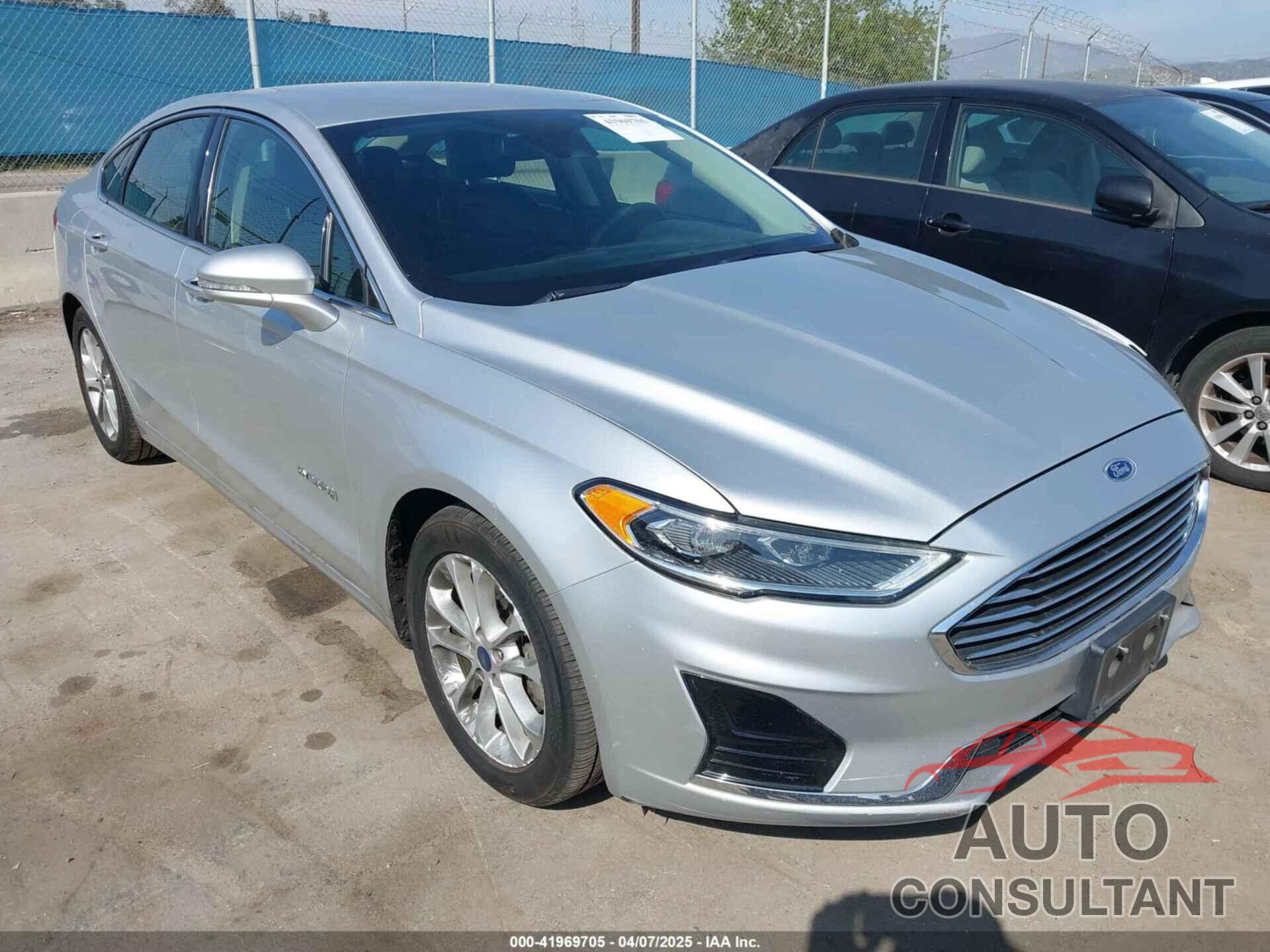 FORD FUSION HYBRID 2019 - 3FA6P0MU8KR189542