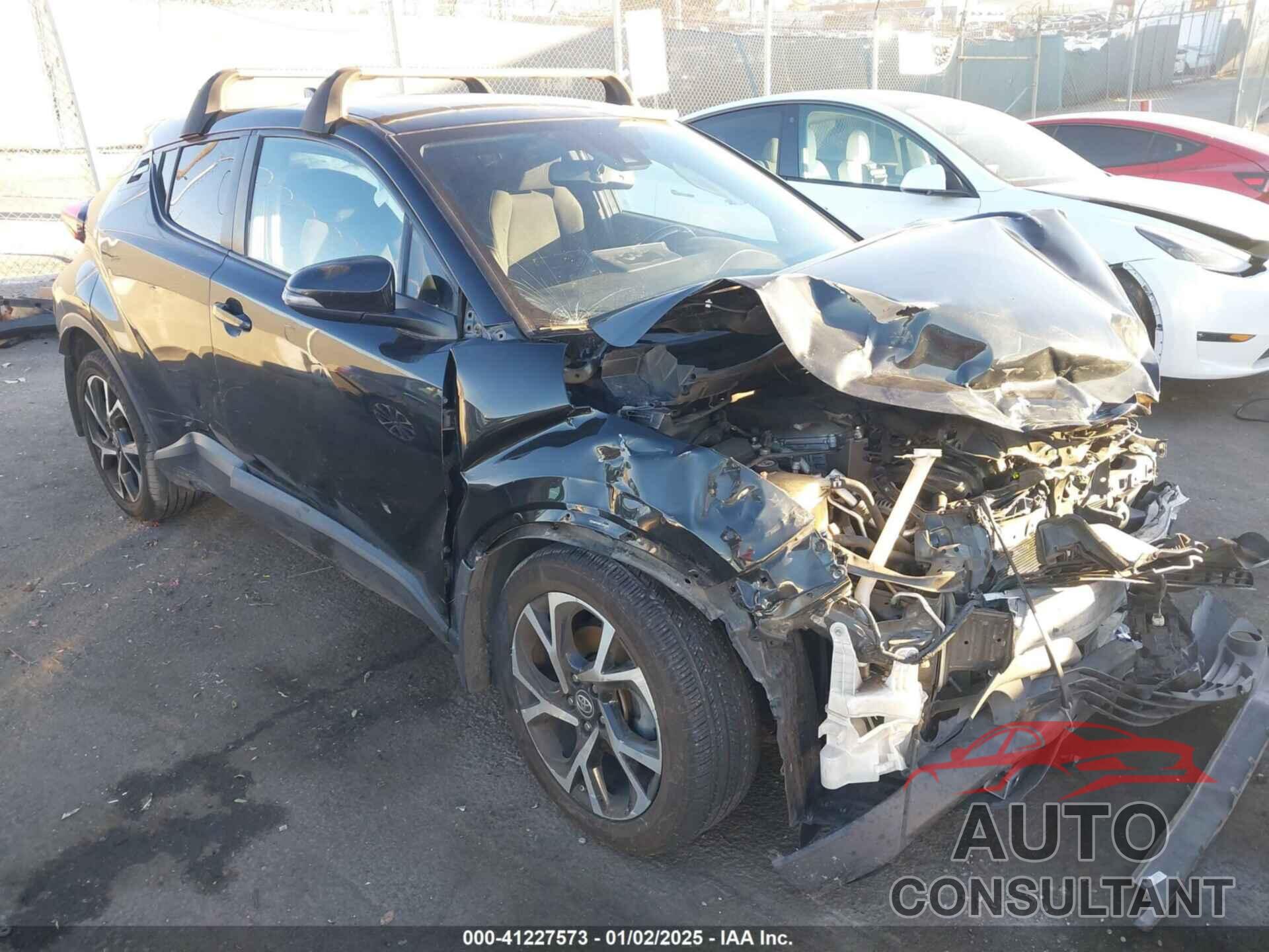 TOYOTA C-HR 2018 - NMTKHMBX2JR022128