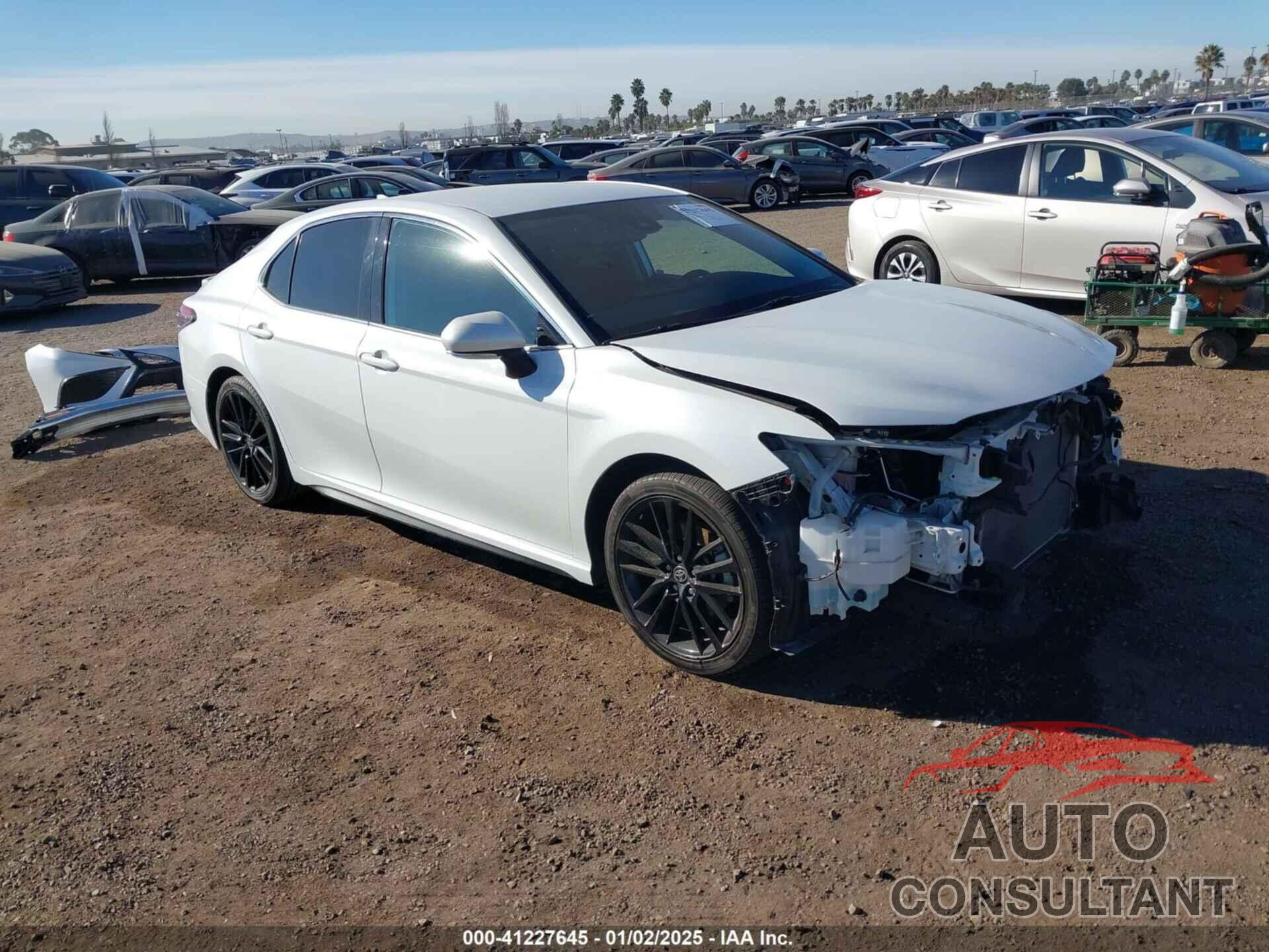 TOYOTA CAMRY 2022 - 4T1K61AK5NU621534