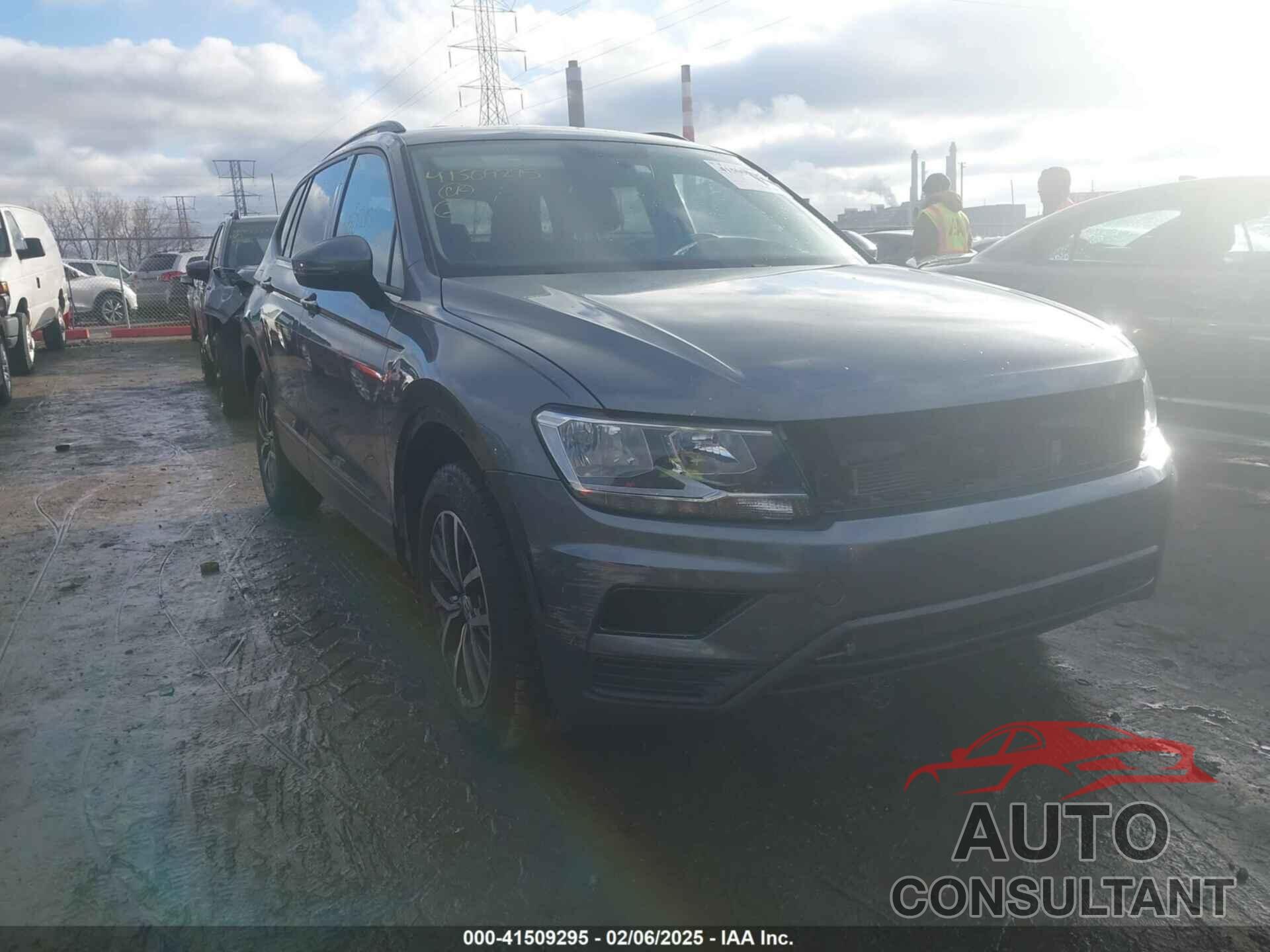 VOLKSWAGEN TIGUAN 2021 - 3VV1B7AX9MM075450