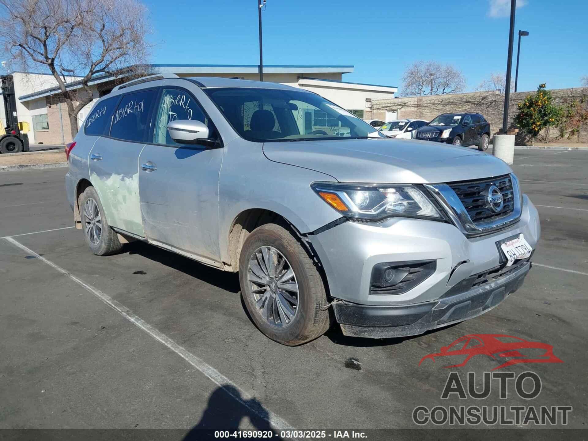 NISSAN PATHFINDER 2018 - 5N1DR2MN4JC675709
