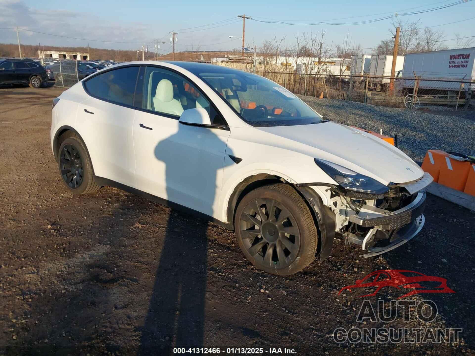 TESLA MODEL Y 2024 - 7SAYGDED5RF010087