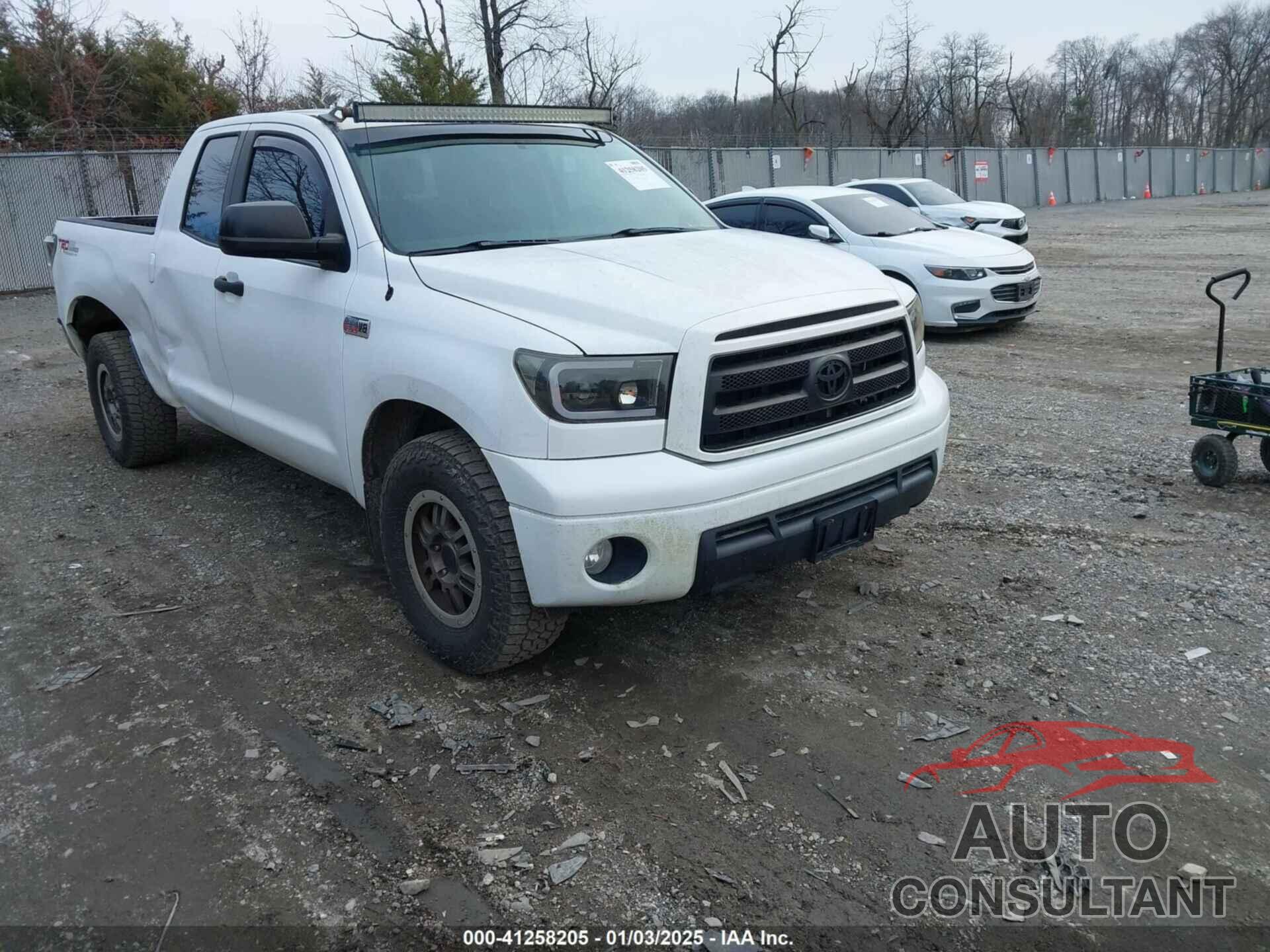 TOYOTA TUNDRA 2010 - 5TFUY5F12AX116526