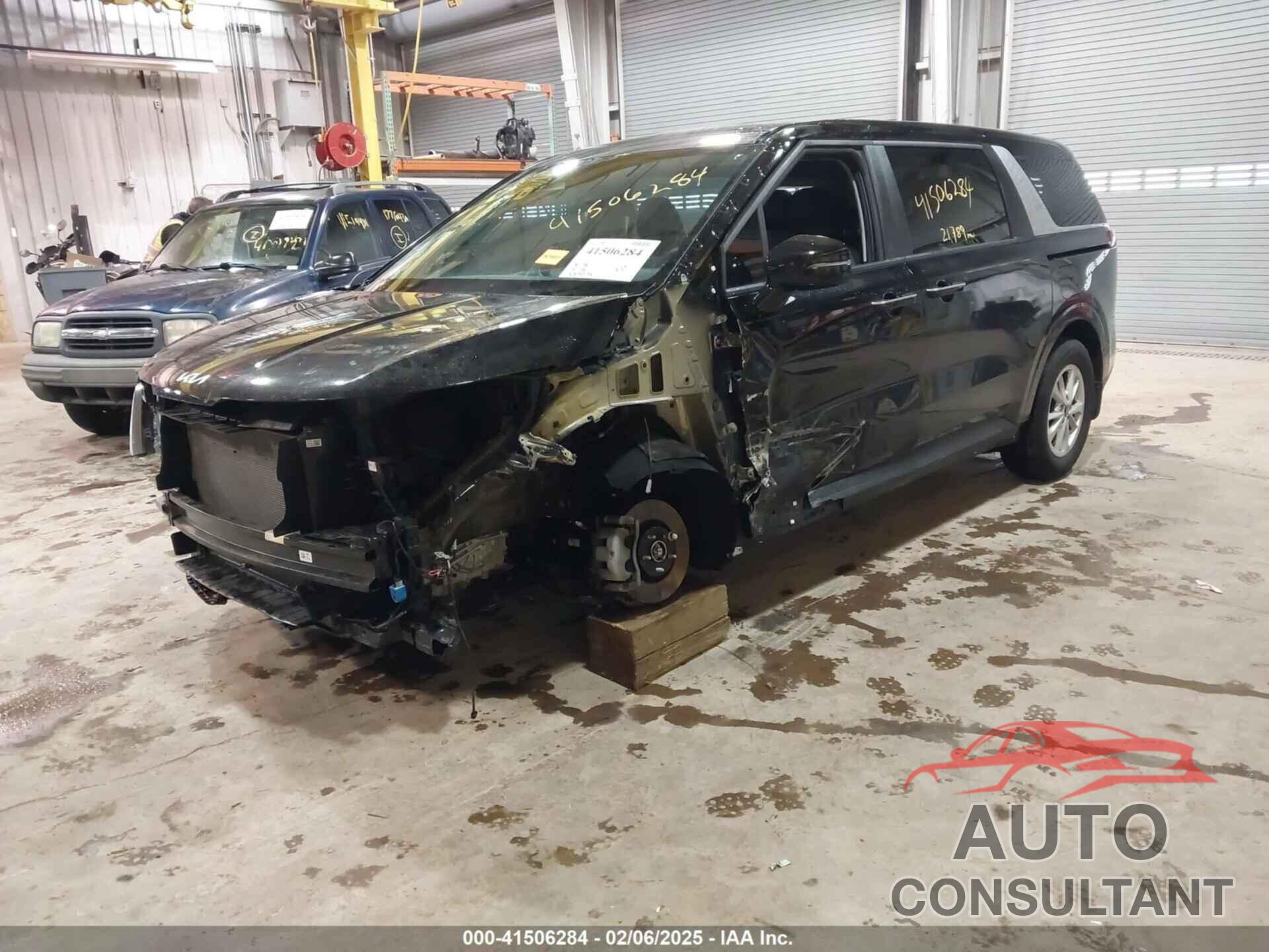 KIA CARNIVAL MPV 2024 - KNDNB4H39R6341607