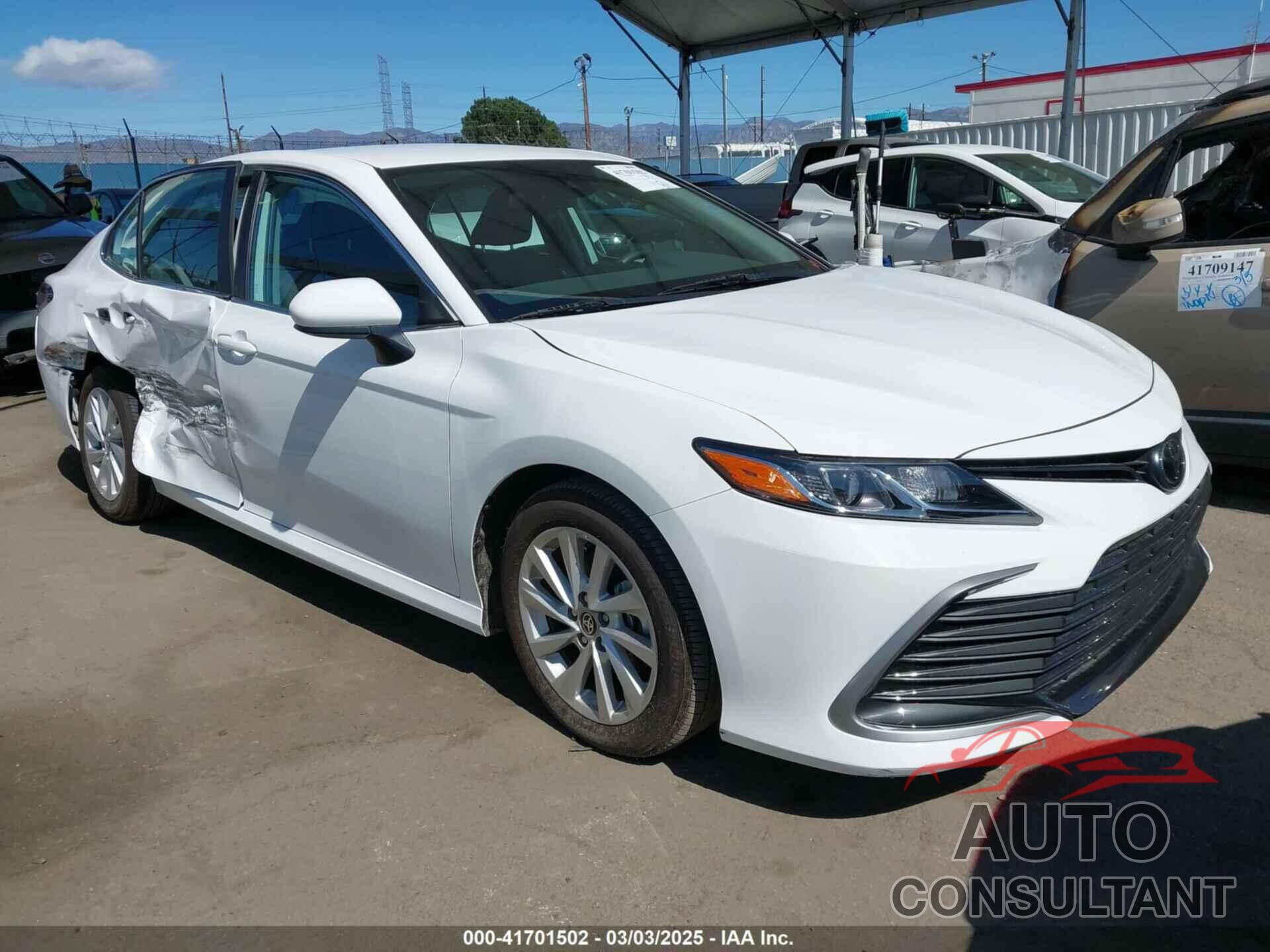 TOYOTA CAMRY 2024 - 4T1C11AK2RU885187