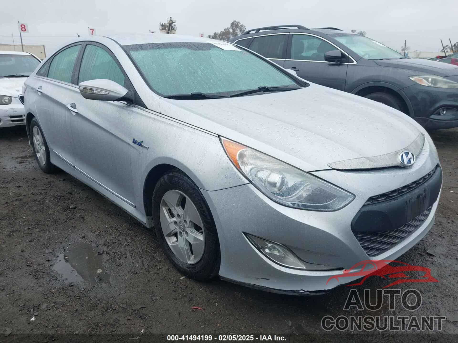 HYUNDAI SONATA HYBRID 2012 - KMHEC4A44CA031185