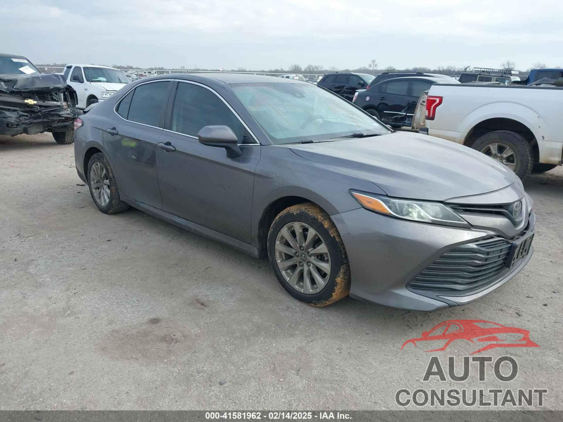 TOYOTA CAMRY 2018 - 4T1B11HK6JU628684