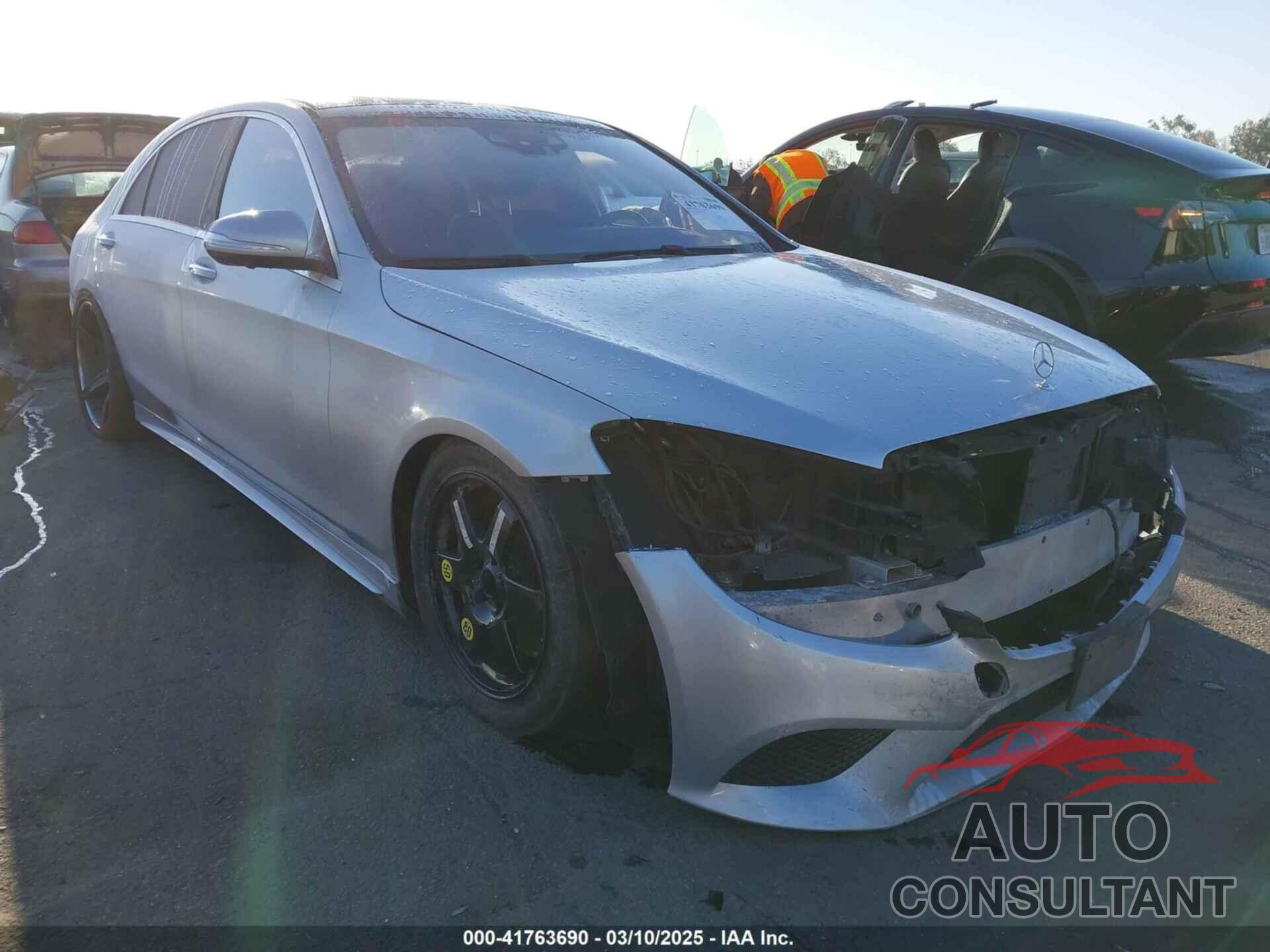 MERCEDES-BENZ S 550 2016 - WDDUG8FB1GA230144