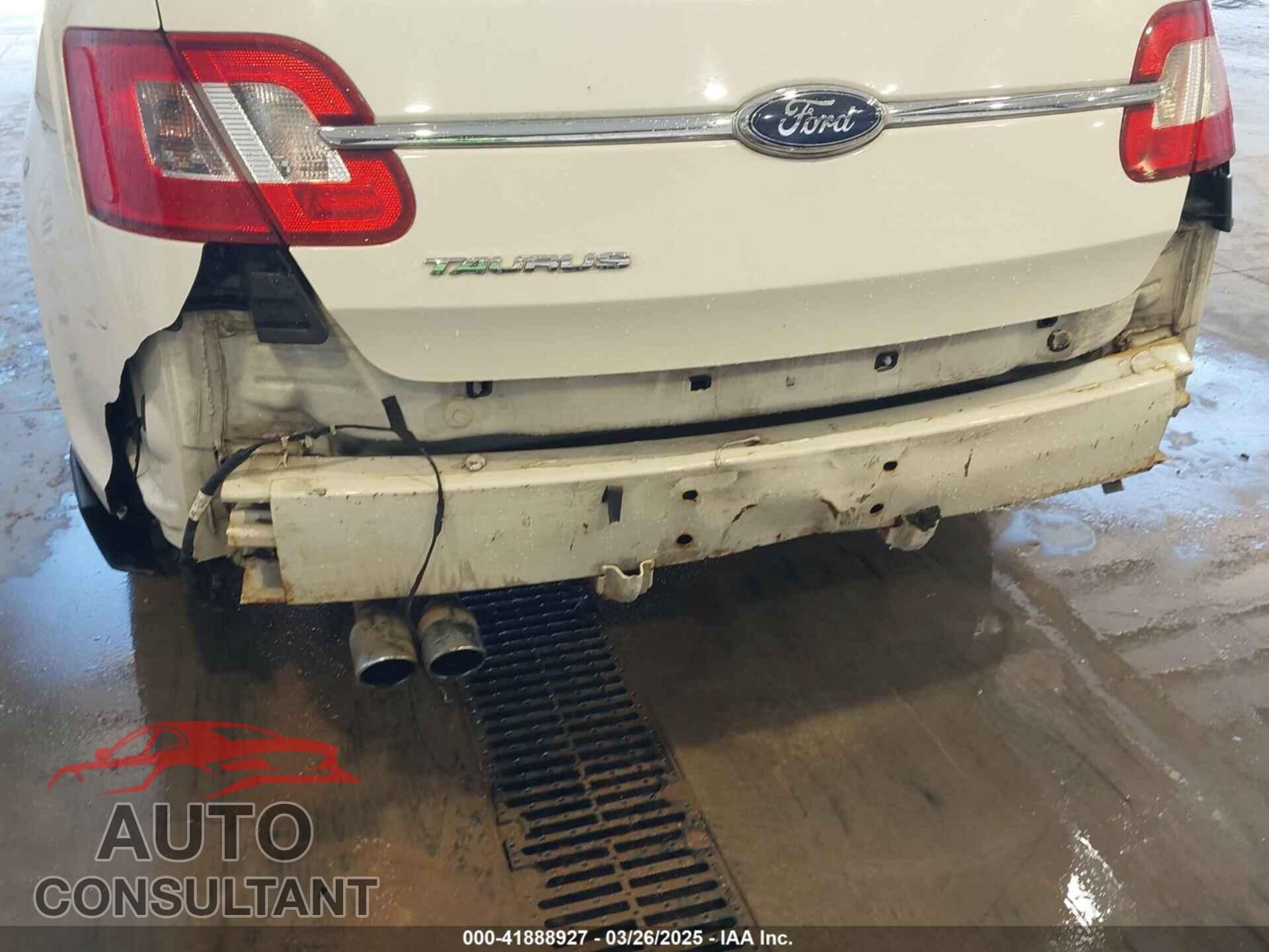 FORD TAURUS 2010 - 1FAHP2DW2AG122902