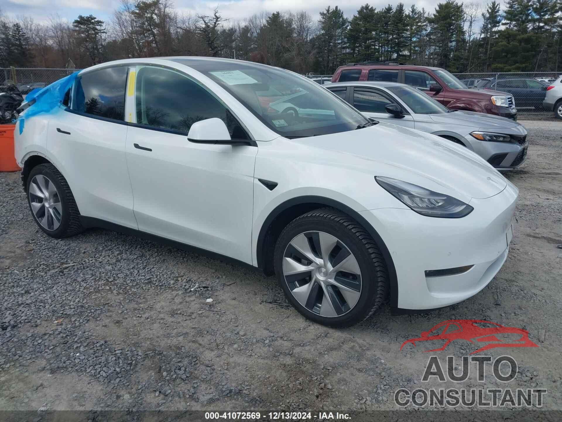 TESLA MODEL Y 2021 - 5YJYGDEEXMF083759