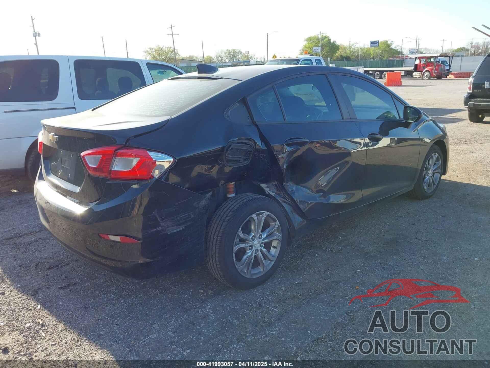 CHEVROLET CRUZE 2019 - 1G1BC5SMXK7126074