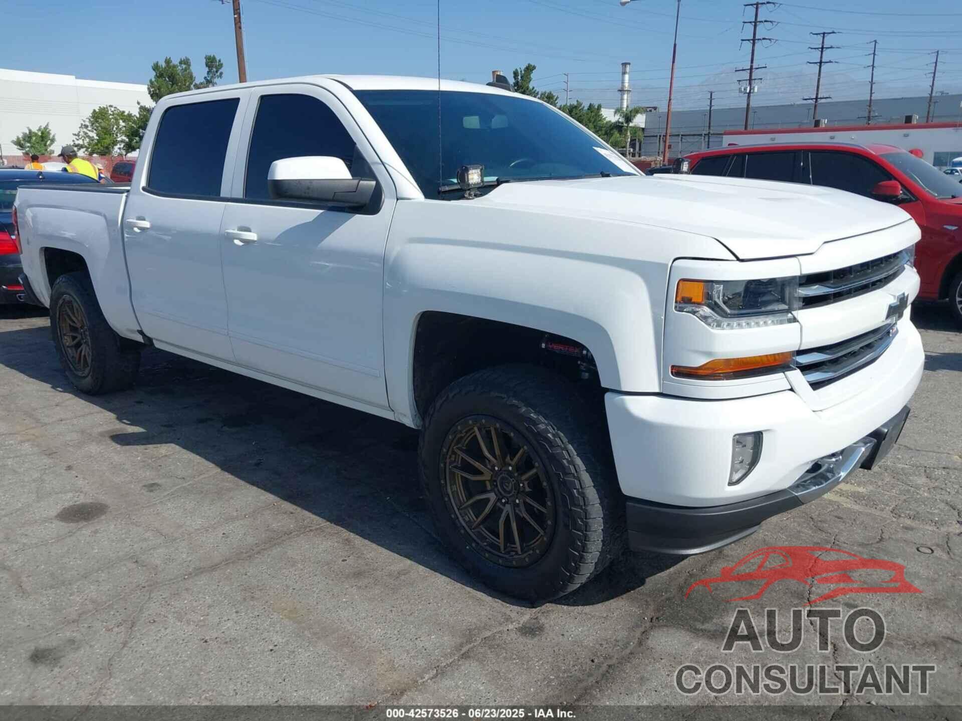 CHEVROLET SILVERADO 1500 2018 - 3GCPCREC1JG412079