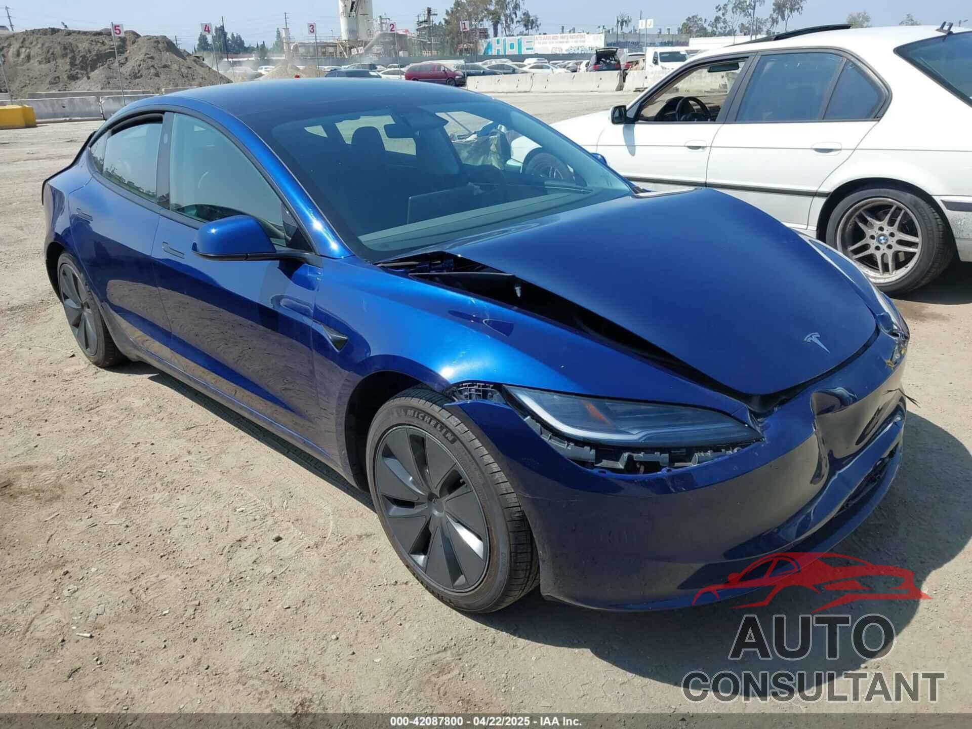 TESLA MODEL 3 2024 - 5YJ3E1EA4RF870435