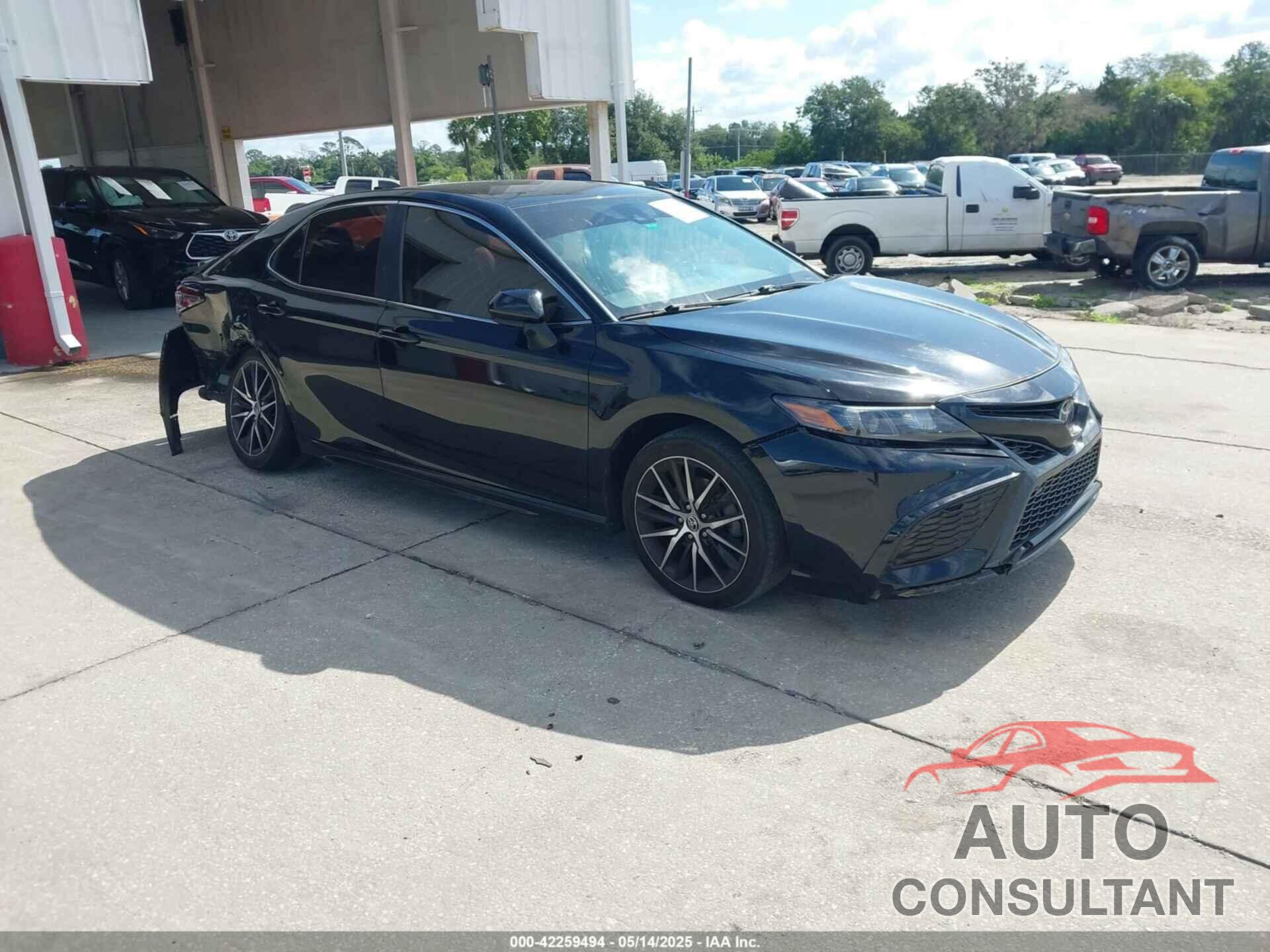 TOYOTA CAMRY 2021 - 4T1G11AK1MU546821