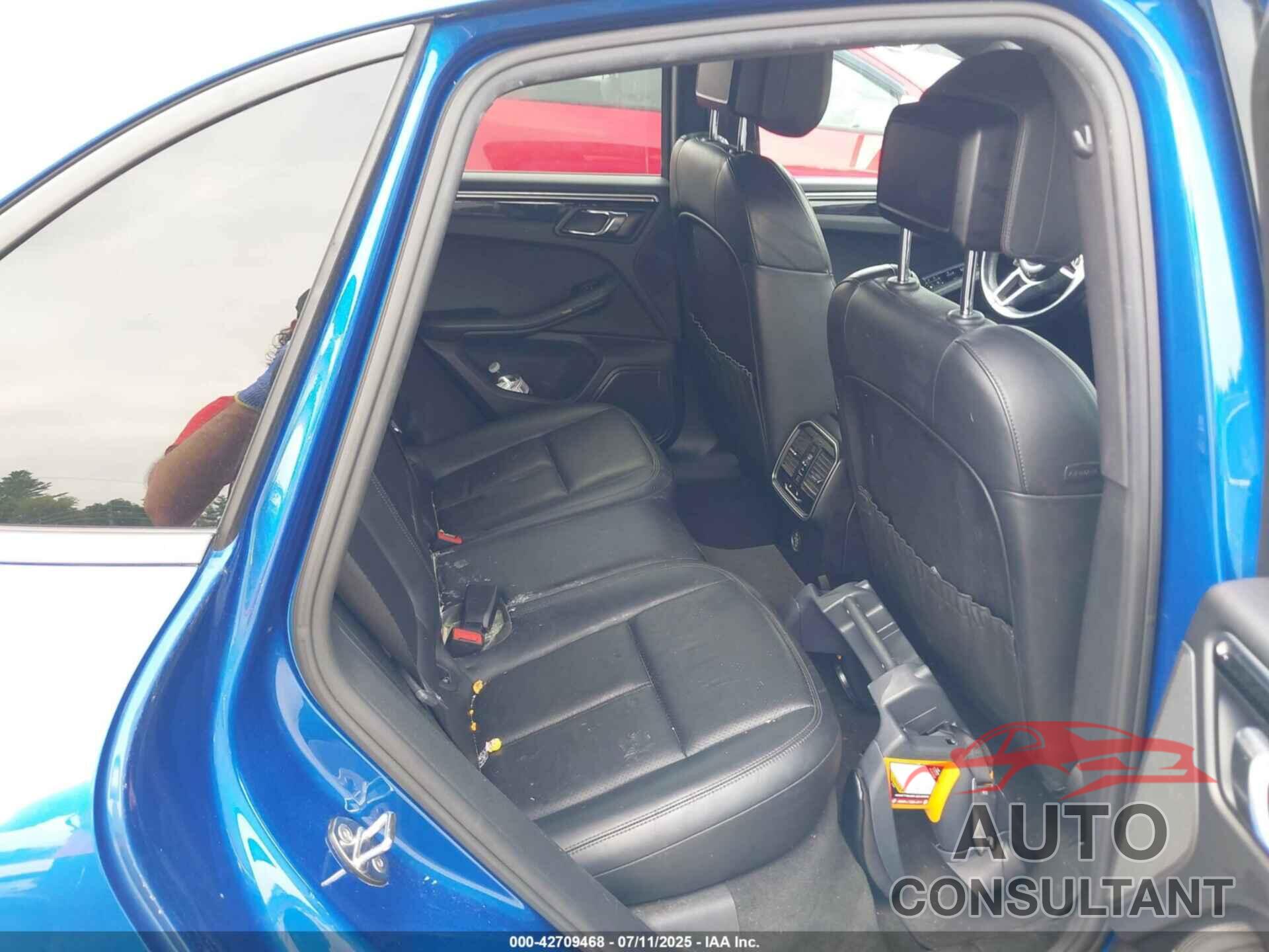 PORSCHE MACAN 2017 - WP1AA2A57HLB01925