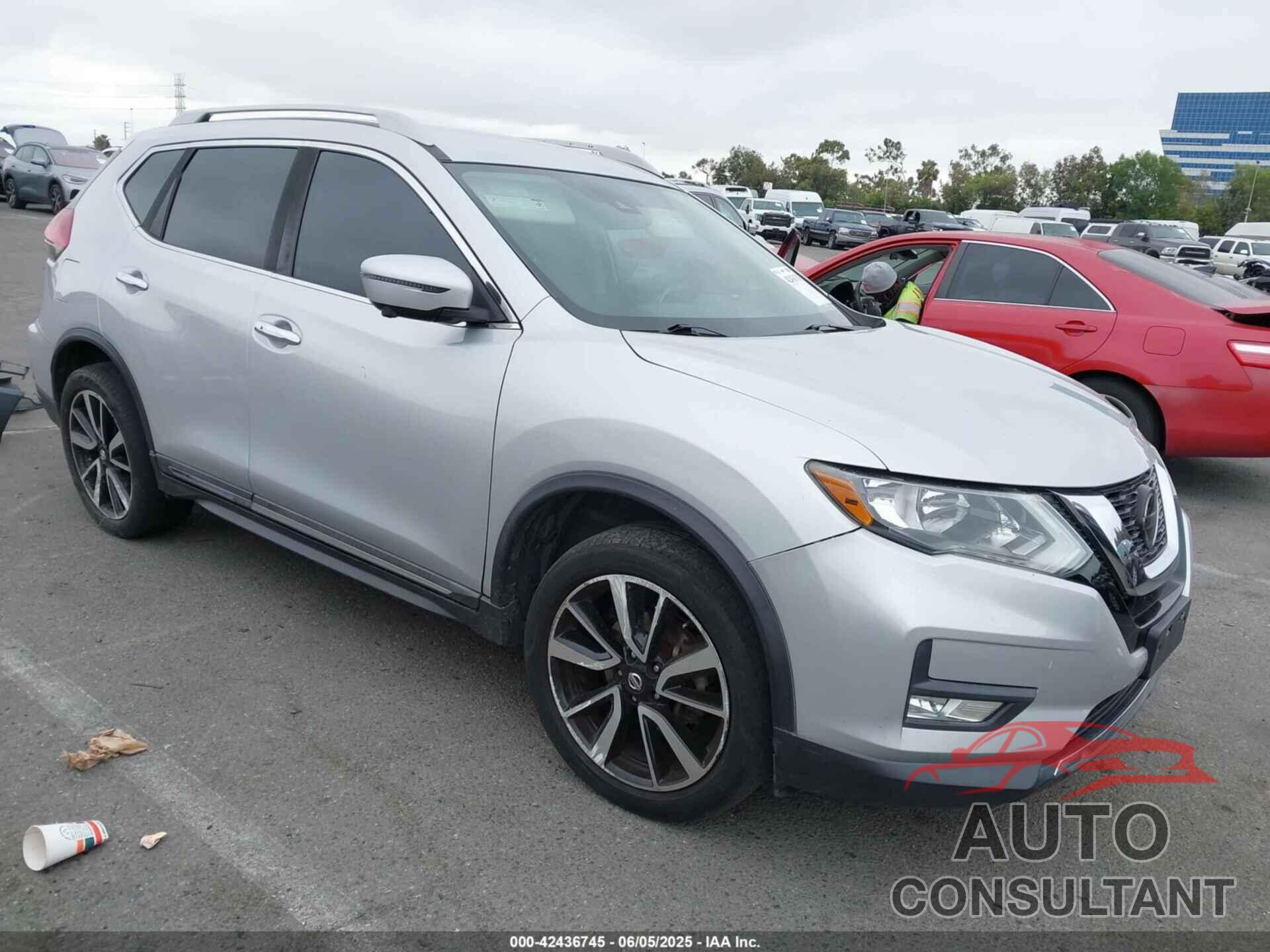 NISSAN ROGUE 2019 - 5N1AT2MT5KC750857