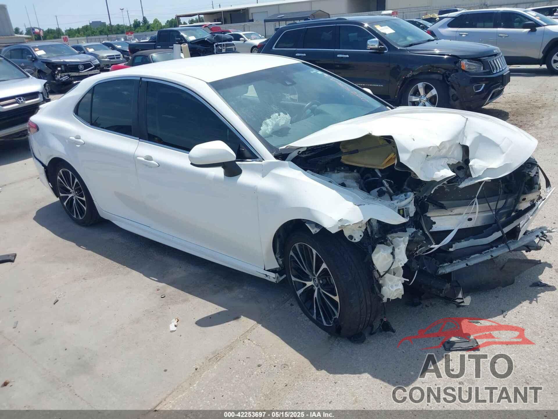 TOYOTA CAMRY 2018 - JTNB11HK9J3070044