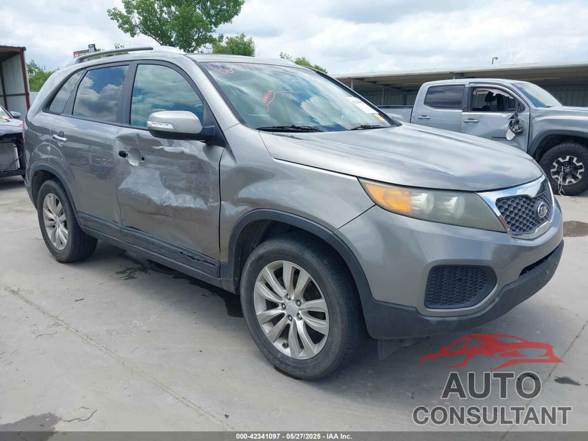 KIA SORENTO 2011 - 5XYKT4A24BG053837