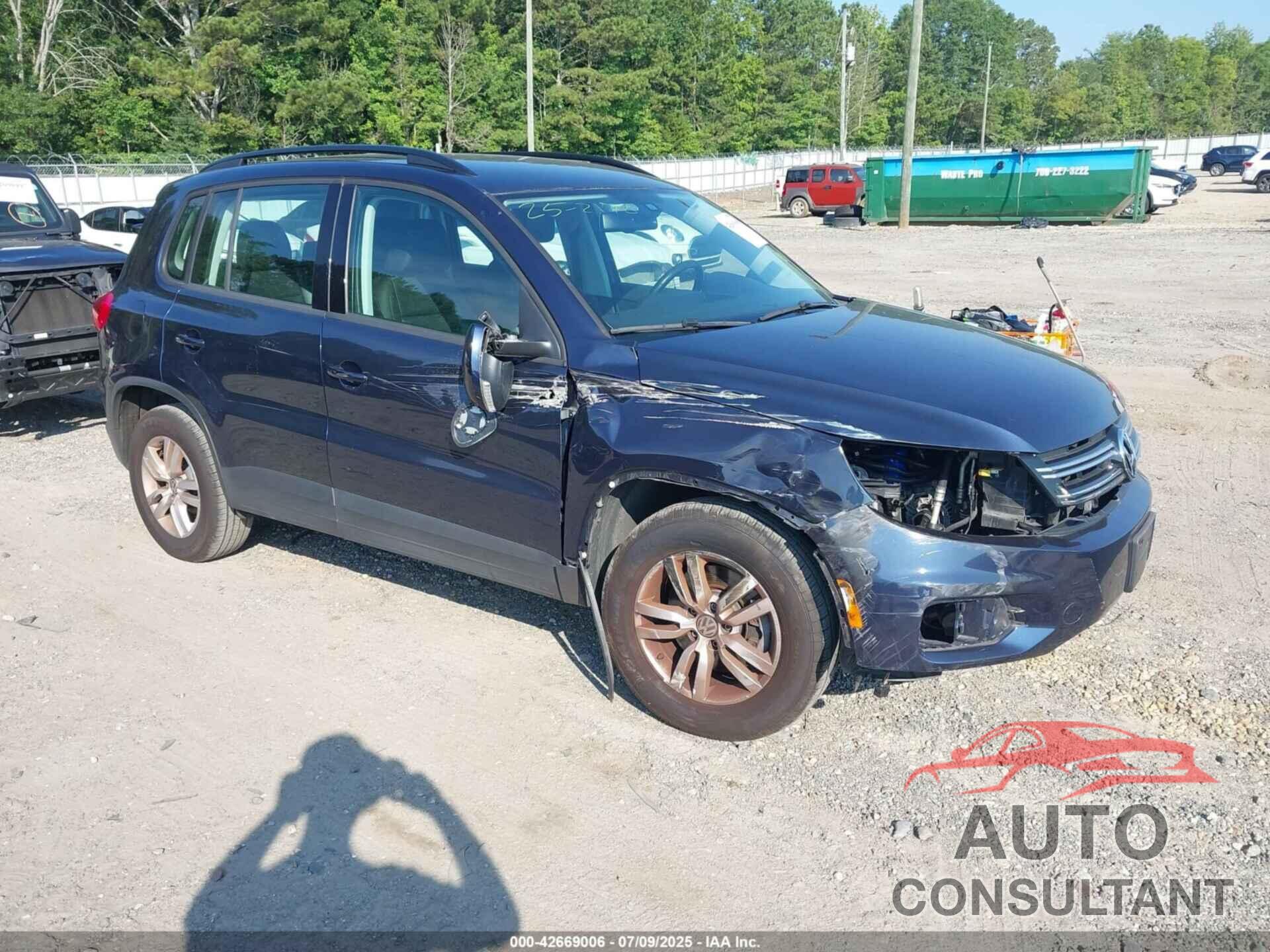 VOLKSWAGEN TIGUAN 2016 - WVGBV7AX4GW576613