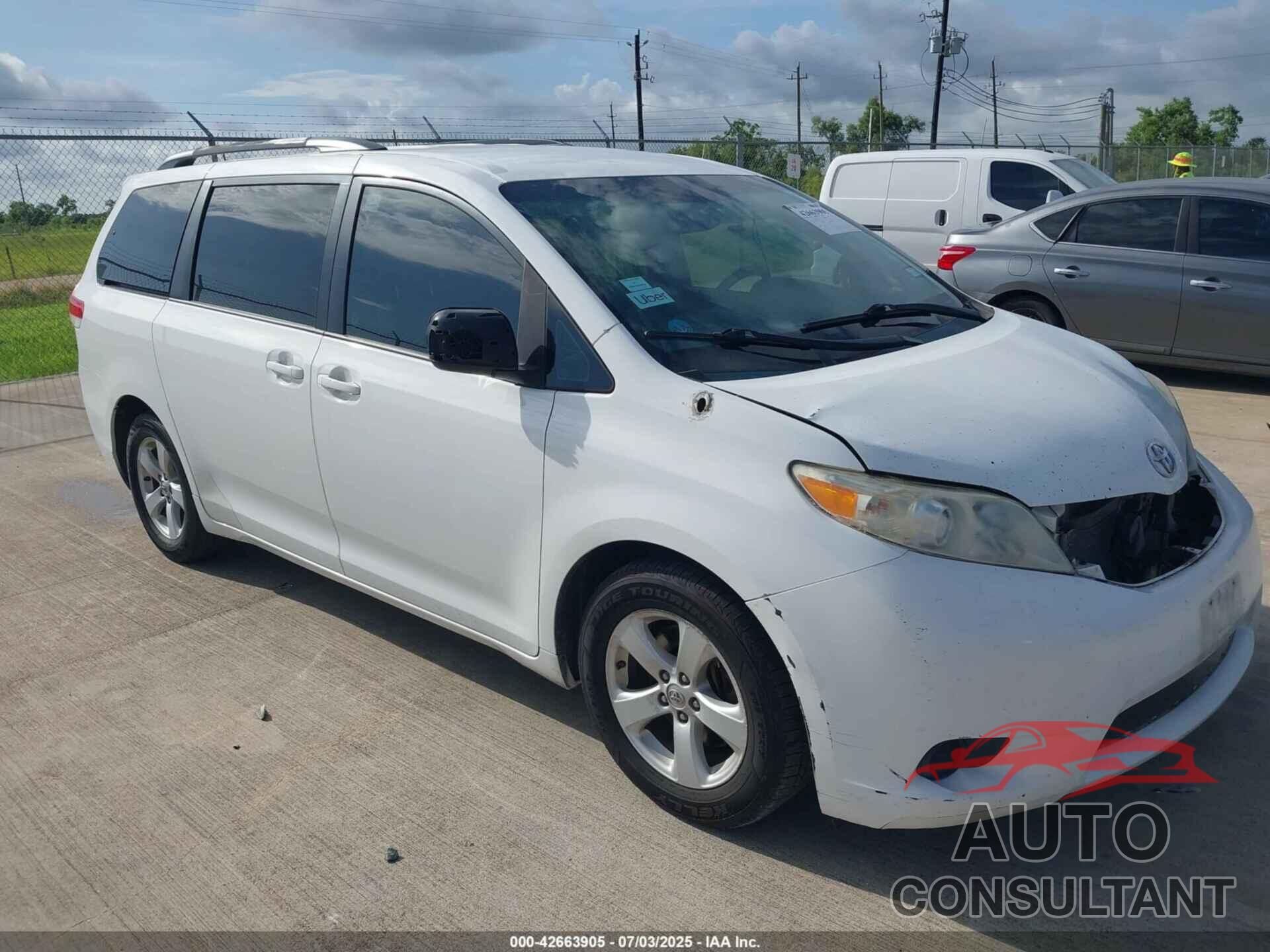 TOYOTA SIENNA 2013 - 5TDKK3DC7DS308116