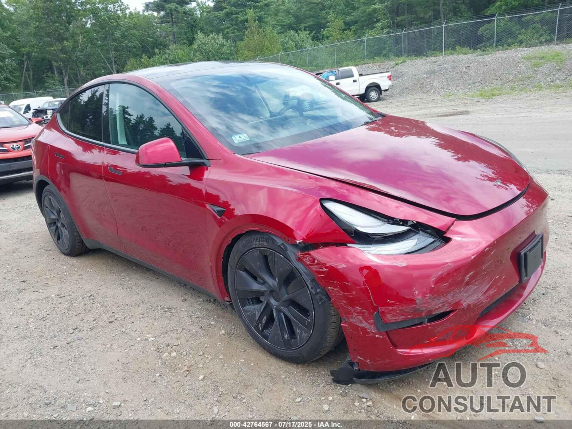 TESLA MODEL Y 2025 - 7SAYGDEE2SF295099