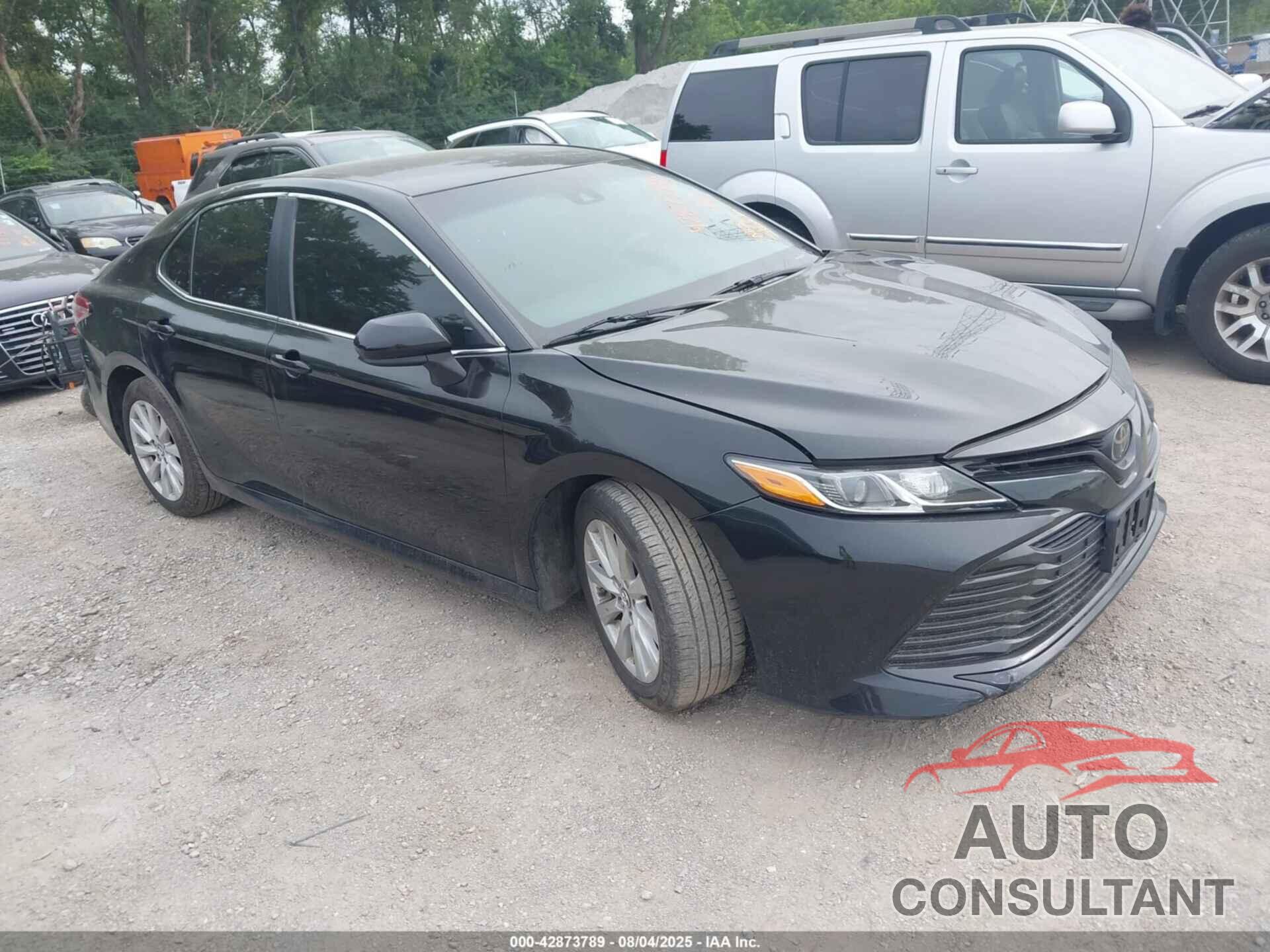 TOYOTA CAMRY 2018 - 4T1B11HK2JU090615